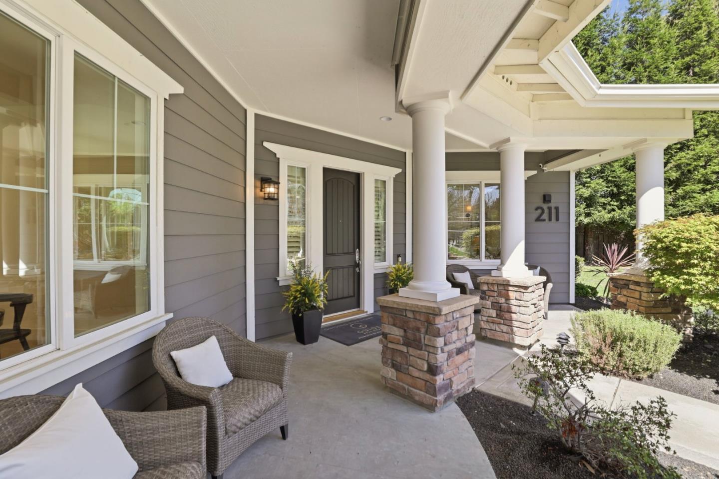 211 Woodland Court