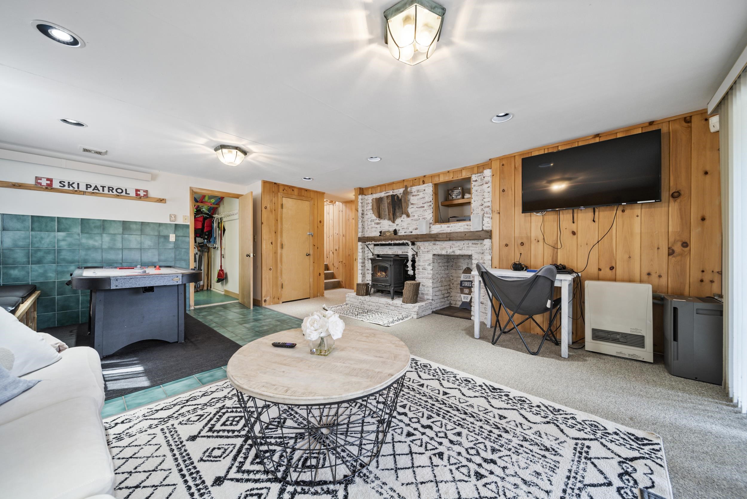 15 Goose Hollow Road