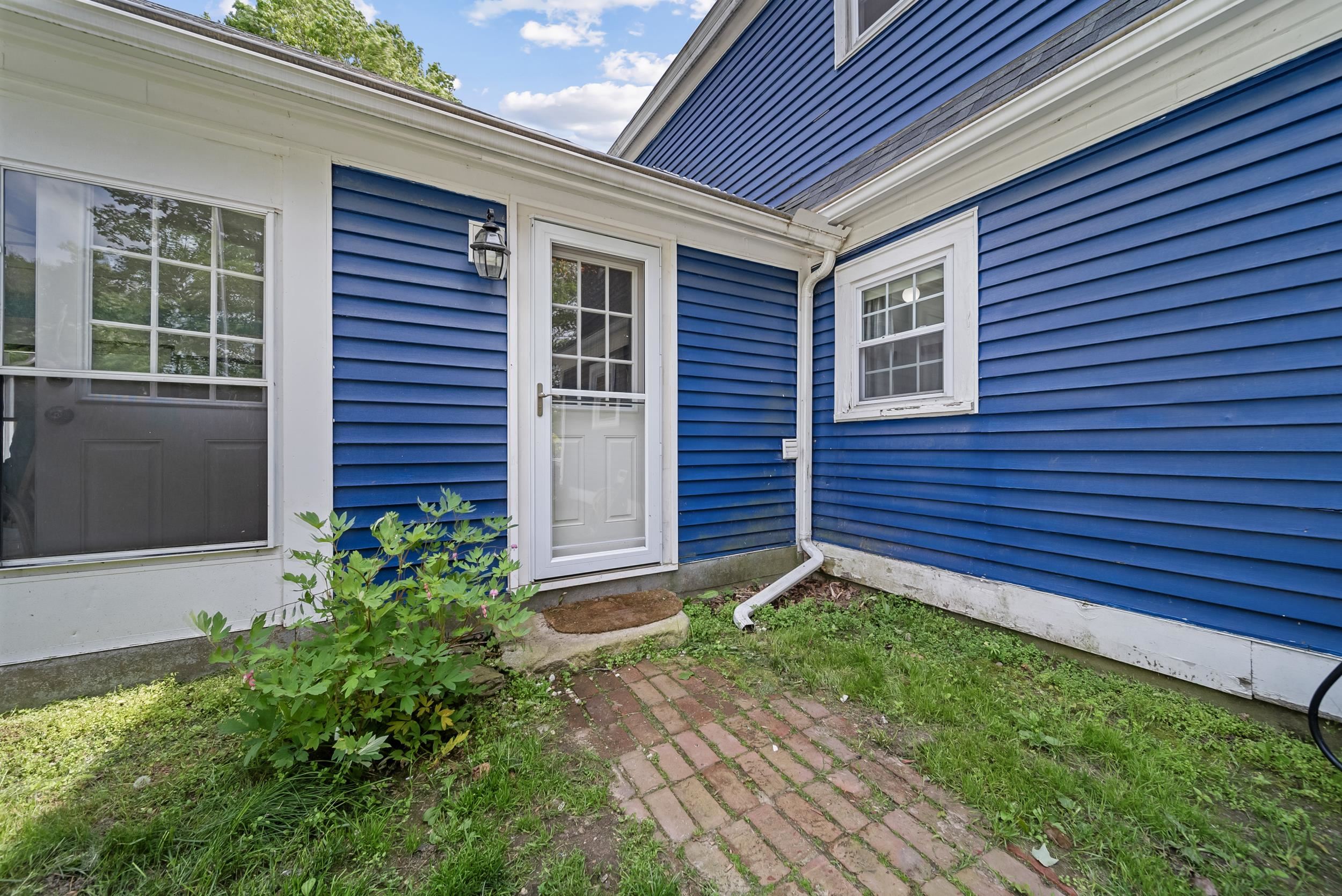 469 Pembroke Street