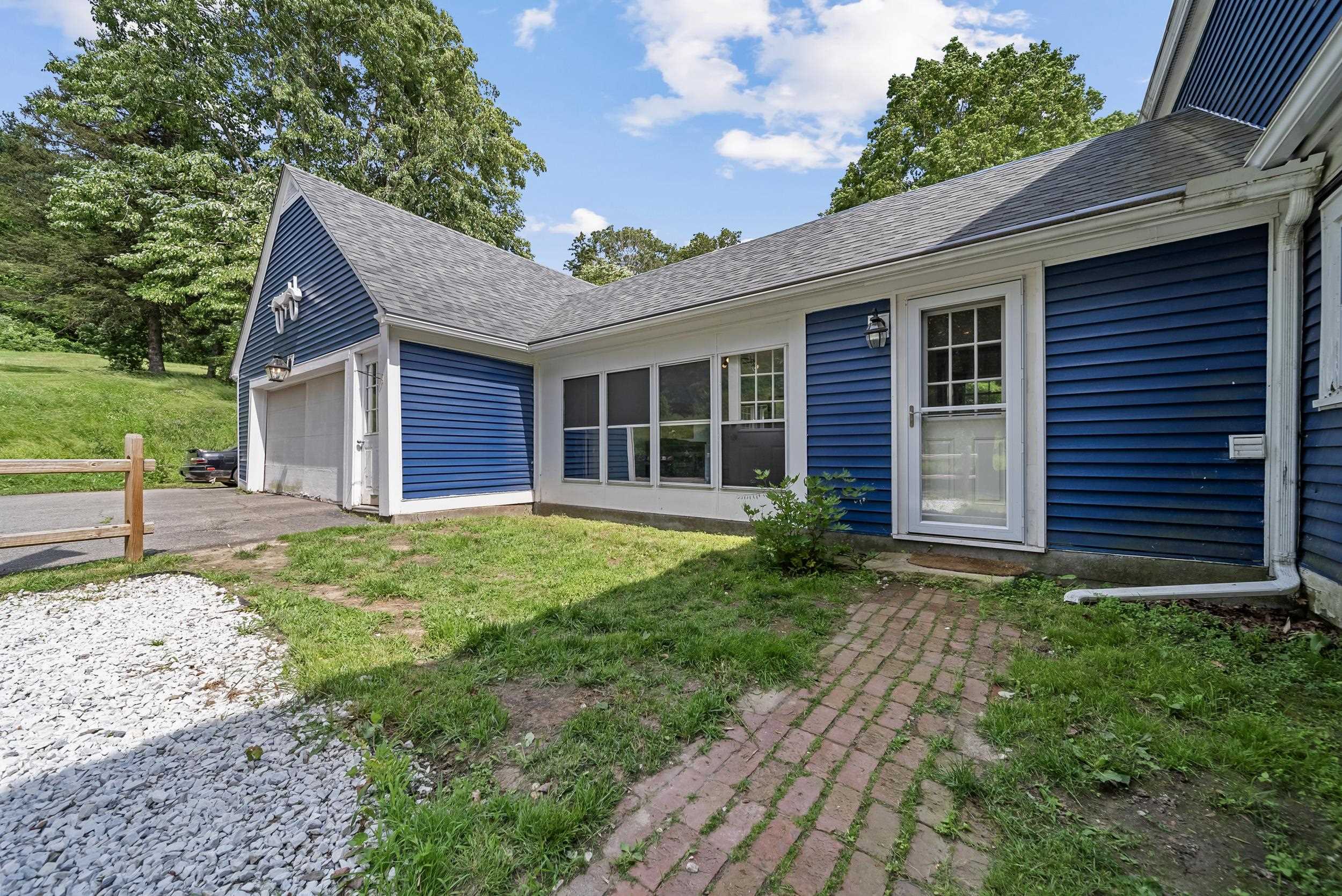 469 Pembroke Street