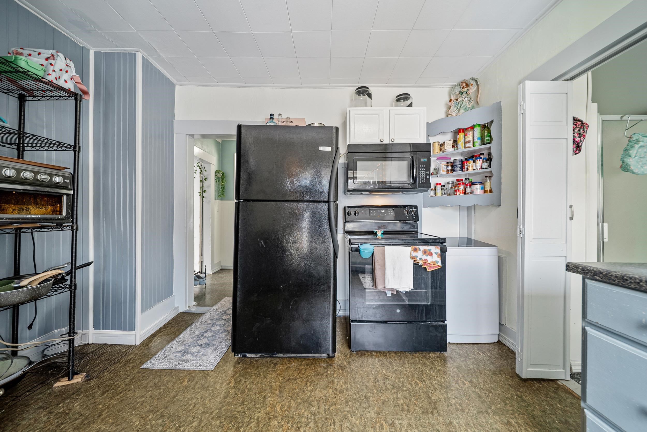 166 Gilford Avenue