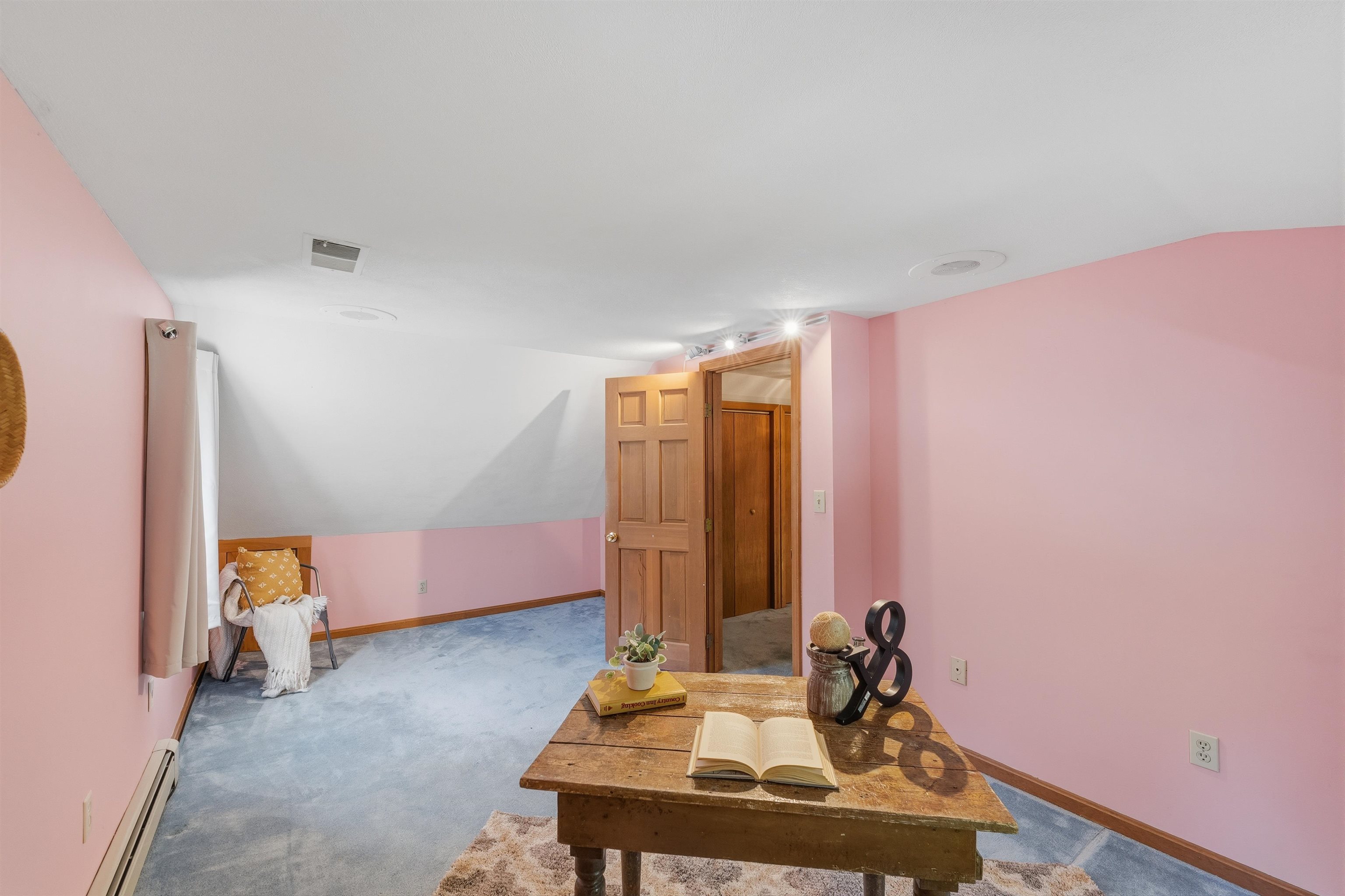 7 Nicholas Road