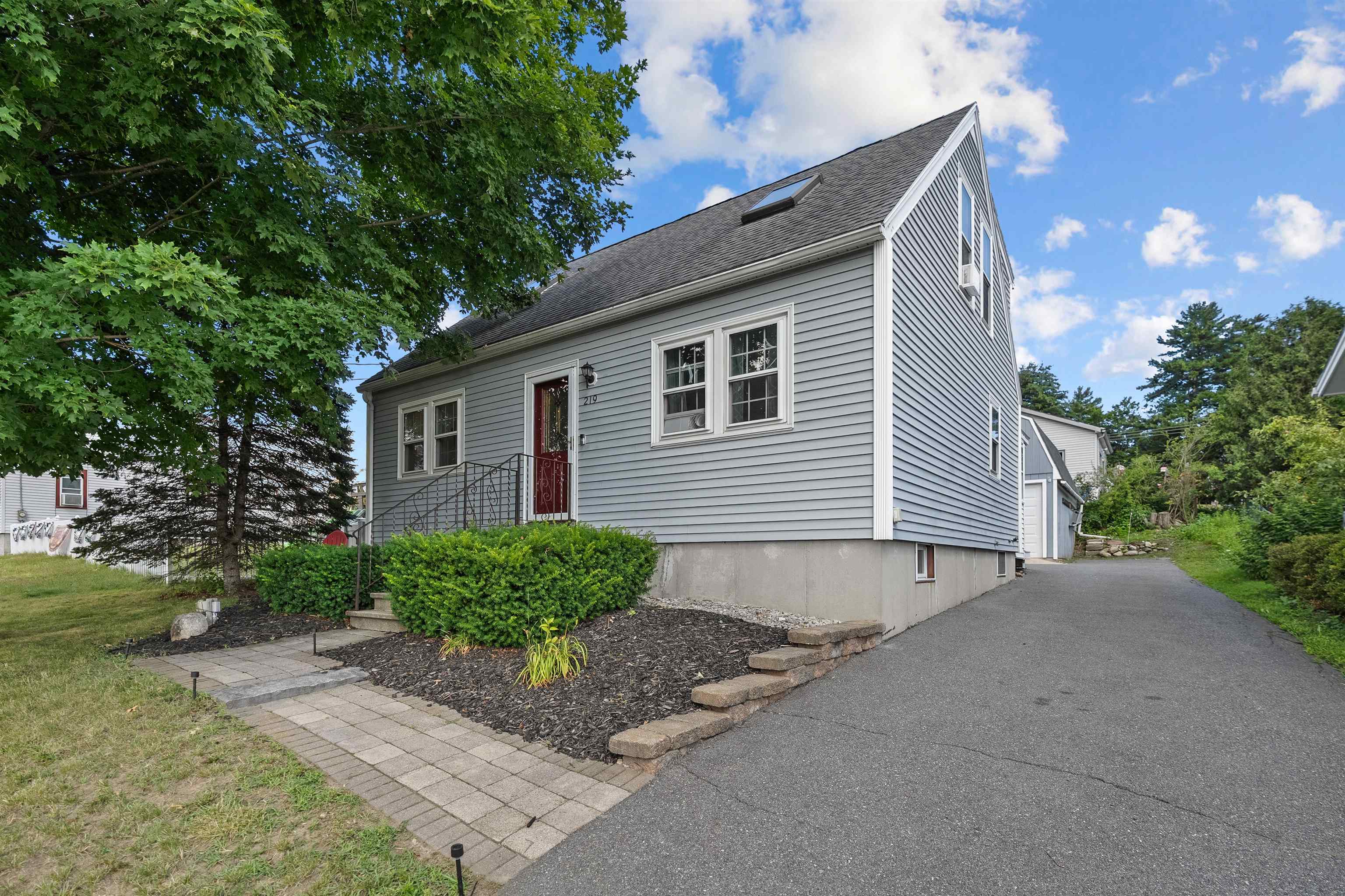 219 Rhode Island Avenue