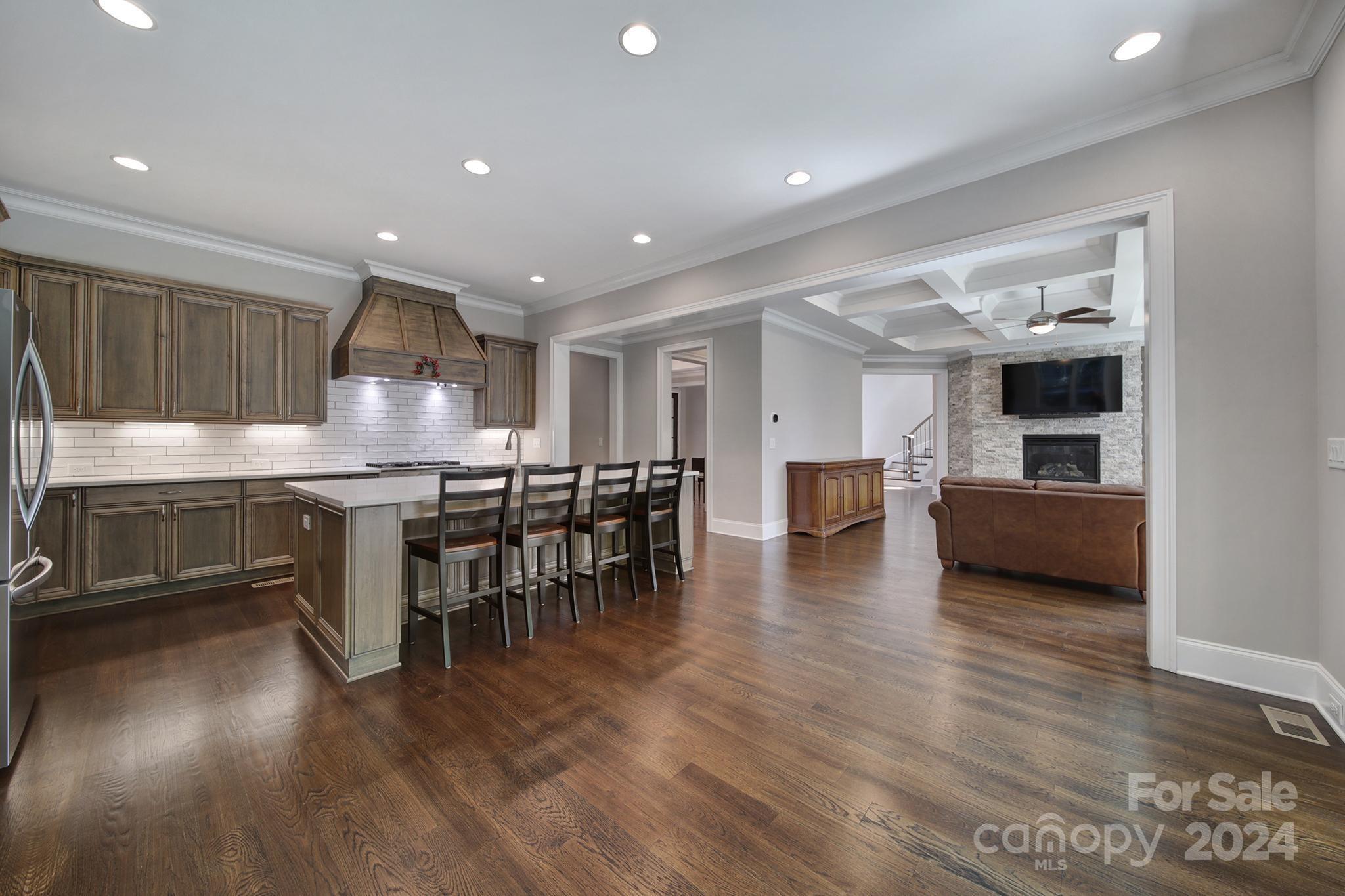 406 N Sharon Amity Rd
