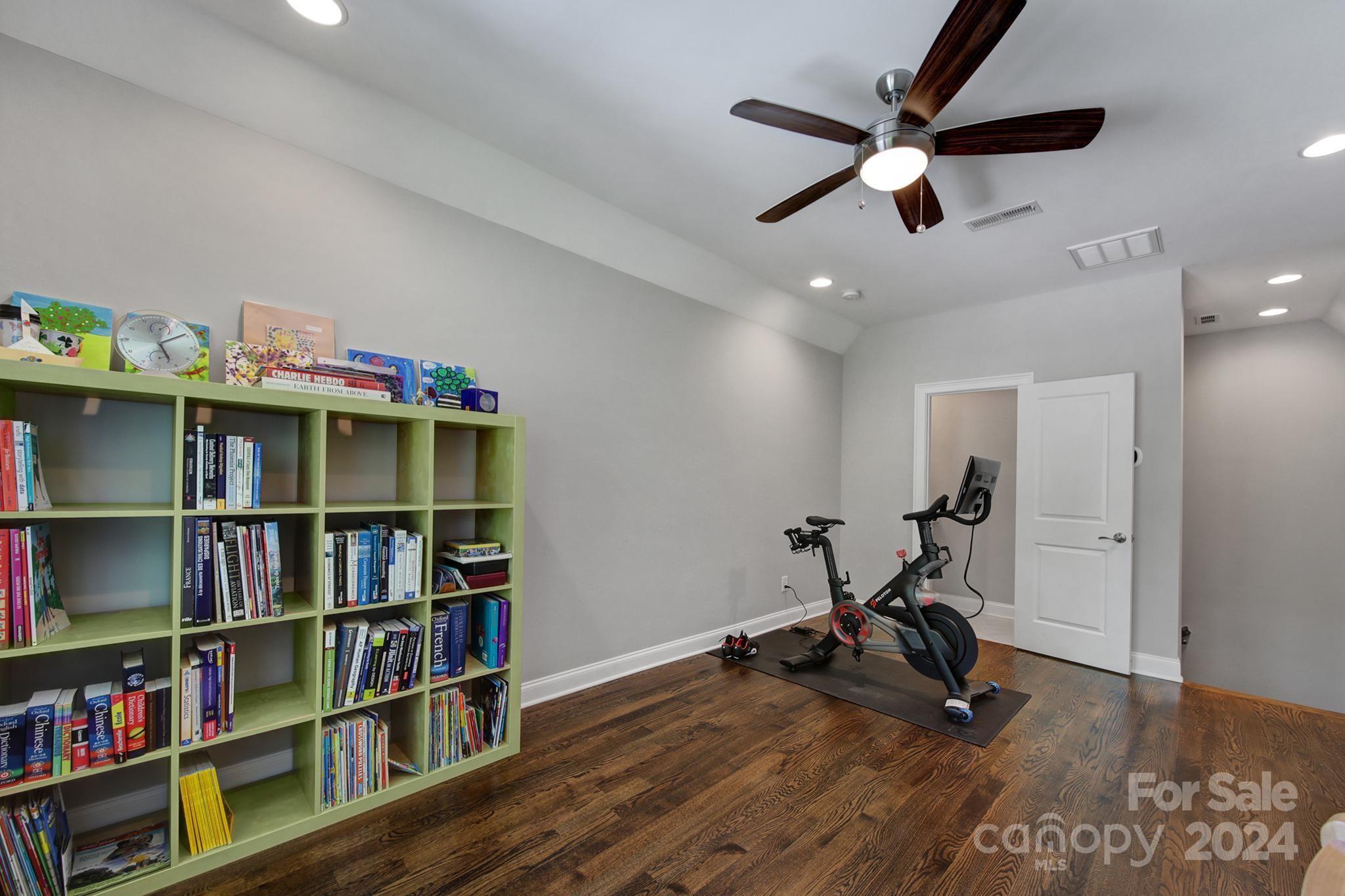 406 N Sharon Amity Rd