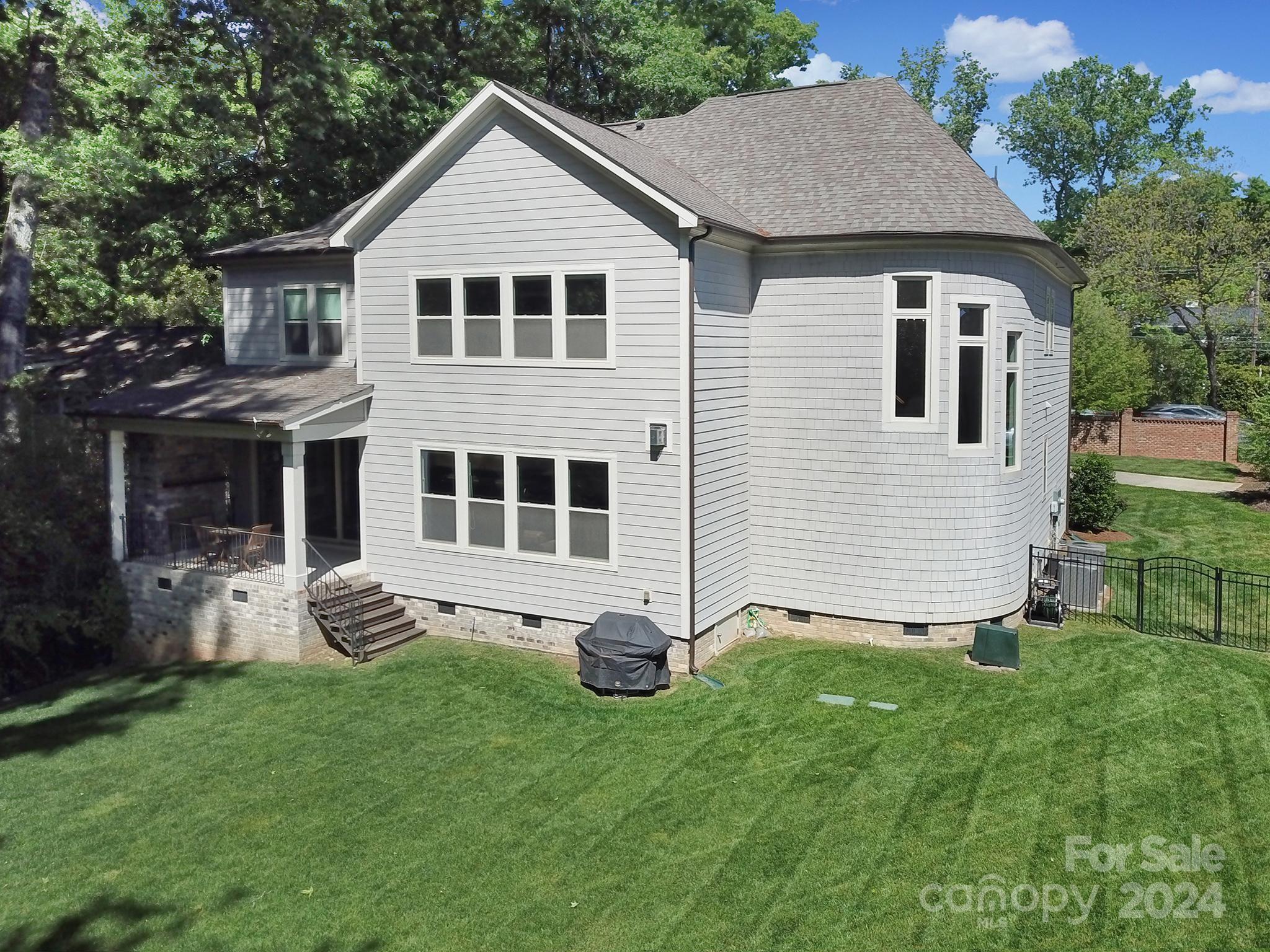 406 N Sharon Amity Rd