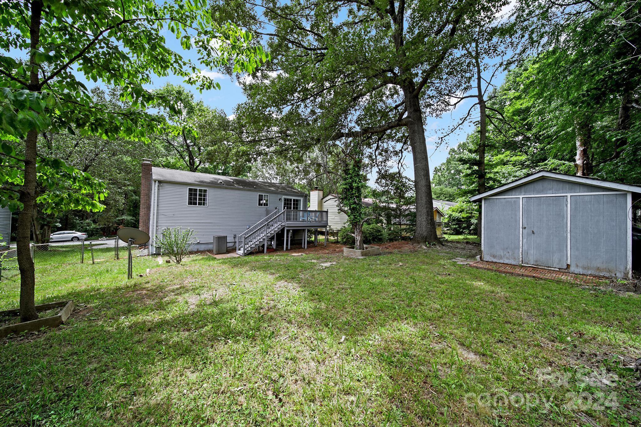 7705 Mallen Dr