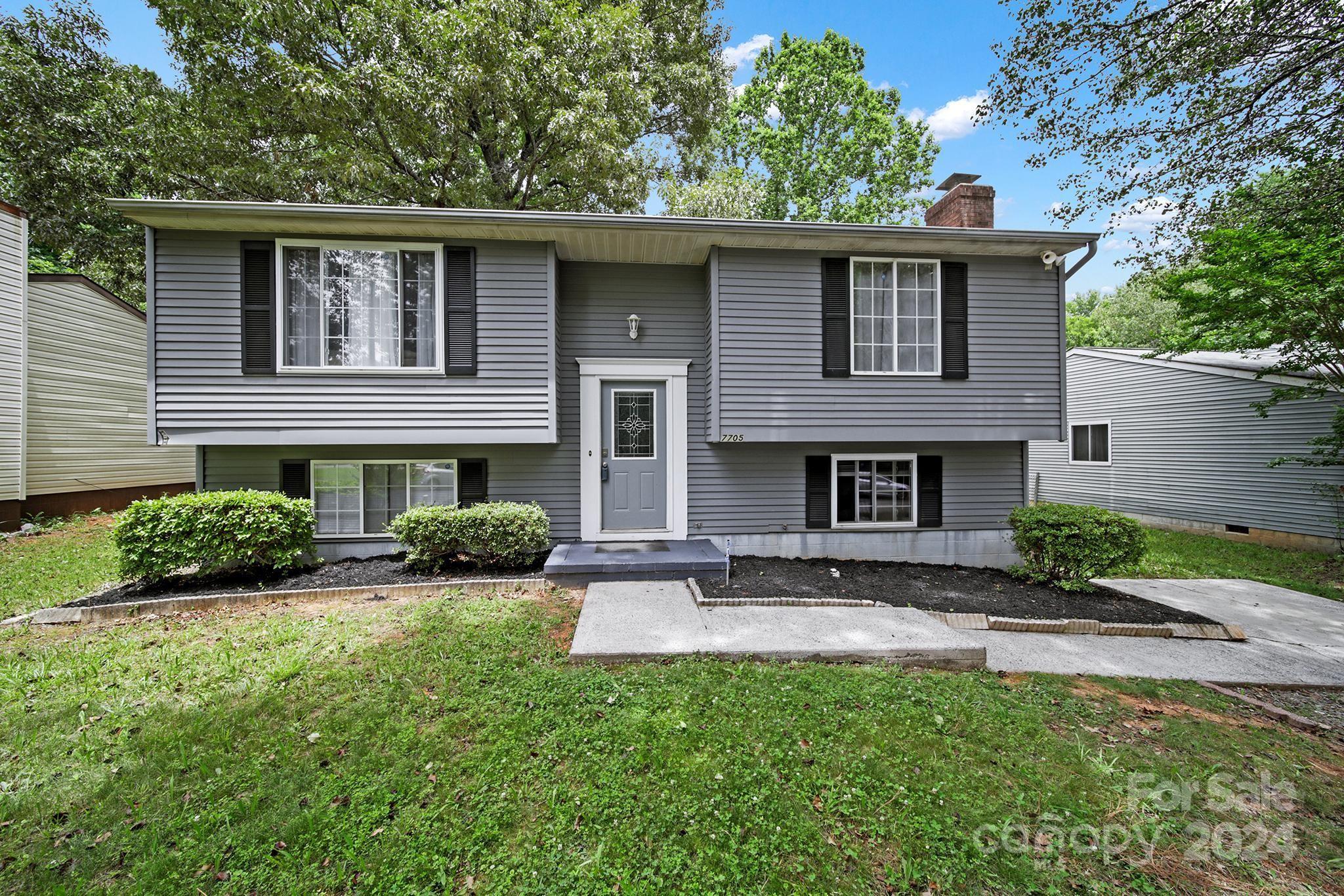 7705 Mallen Dr