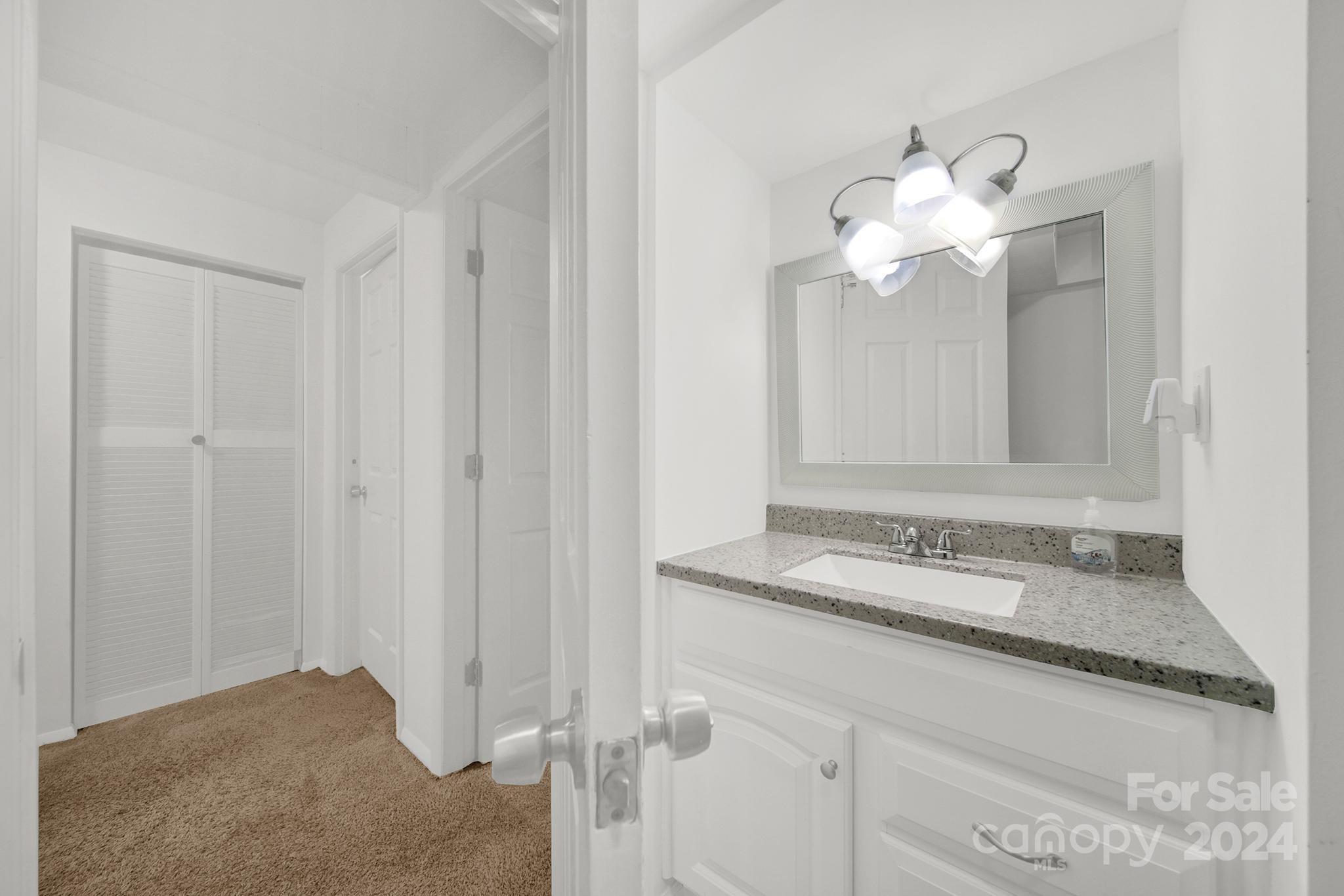 7705 Mallen Dr