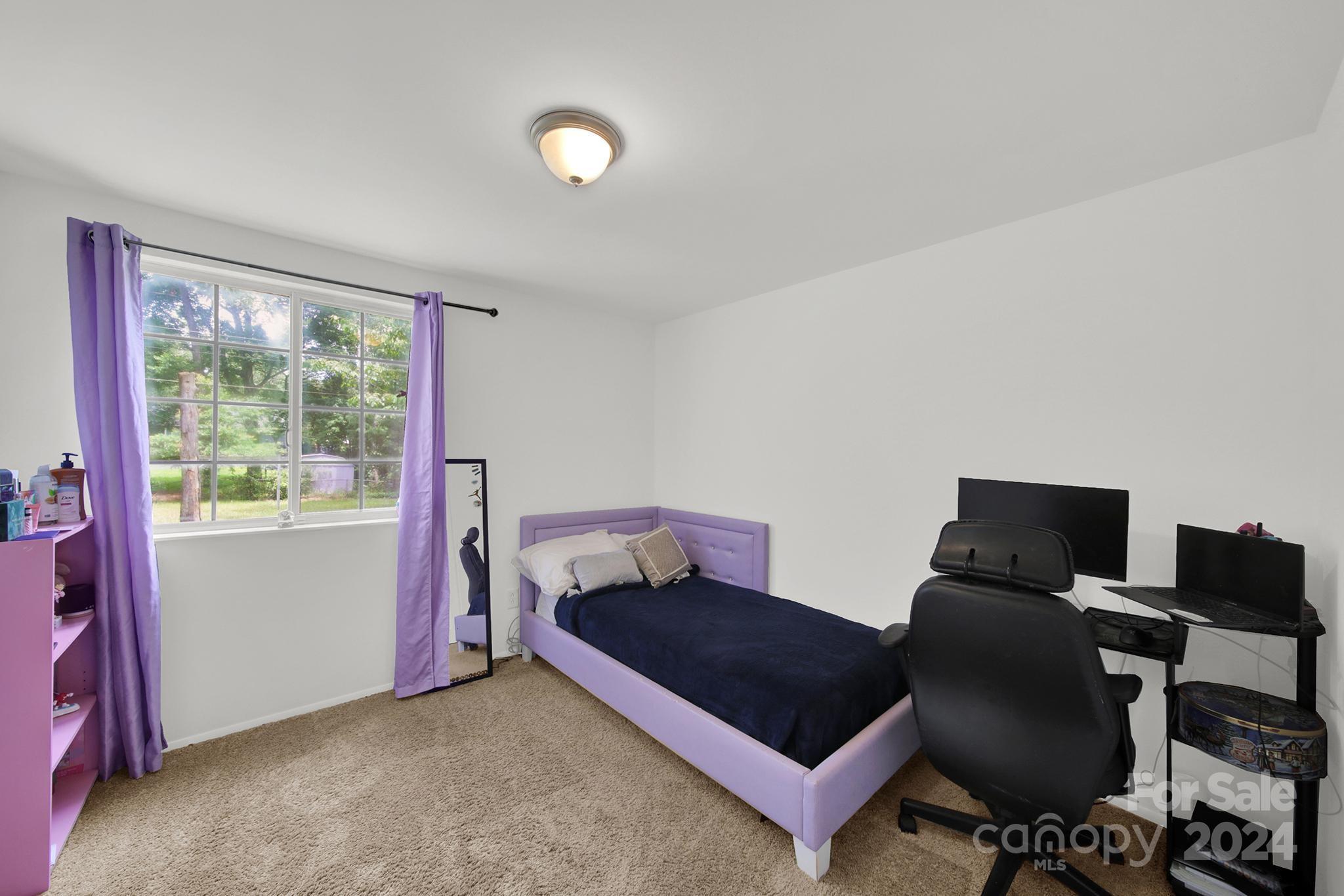 7705 Mallen Dr