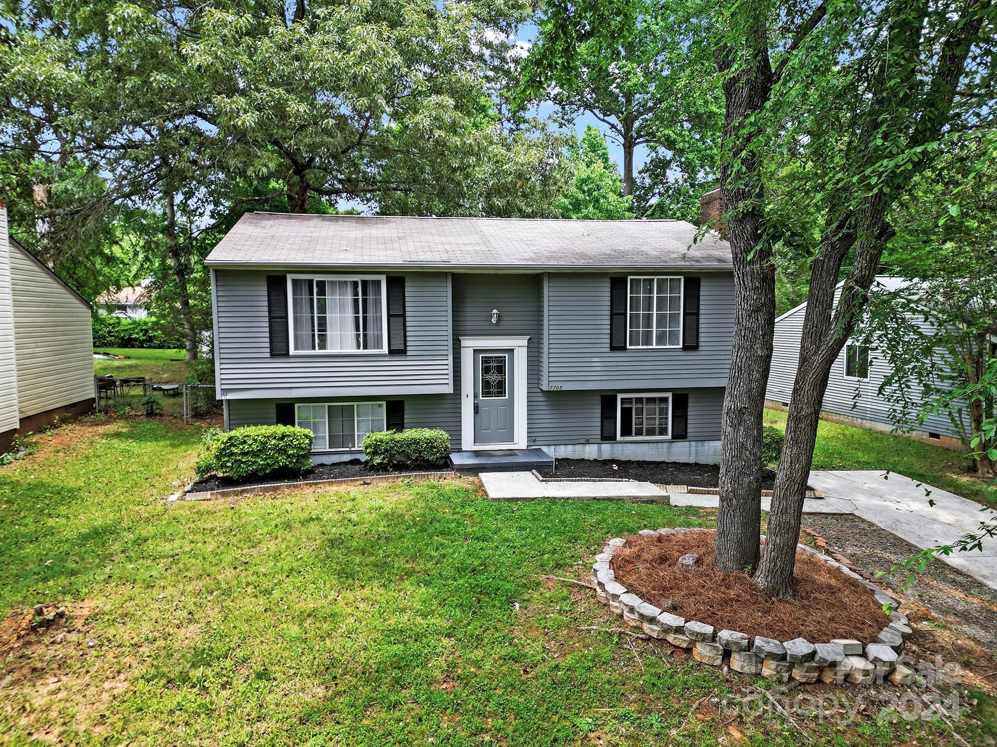 7705 Mallen Dr