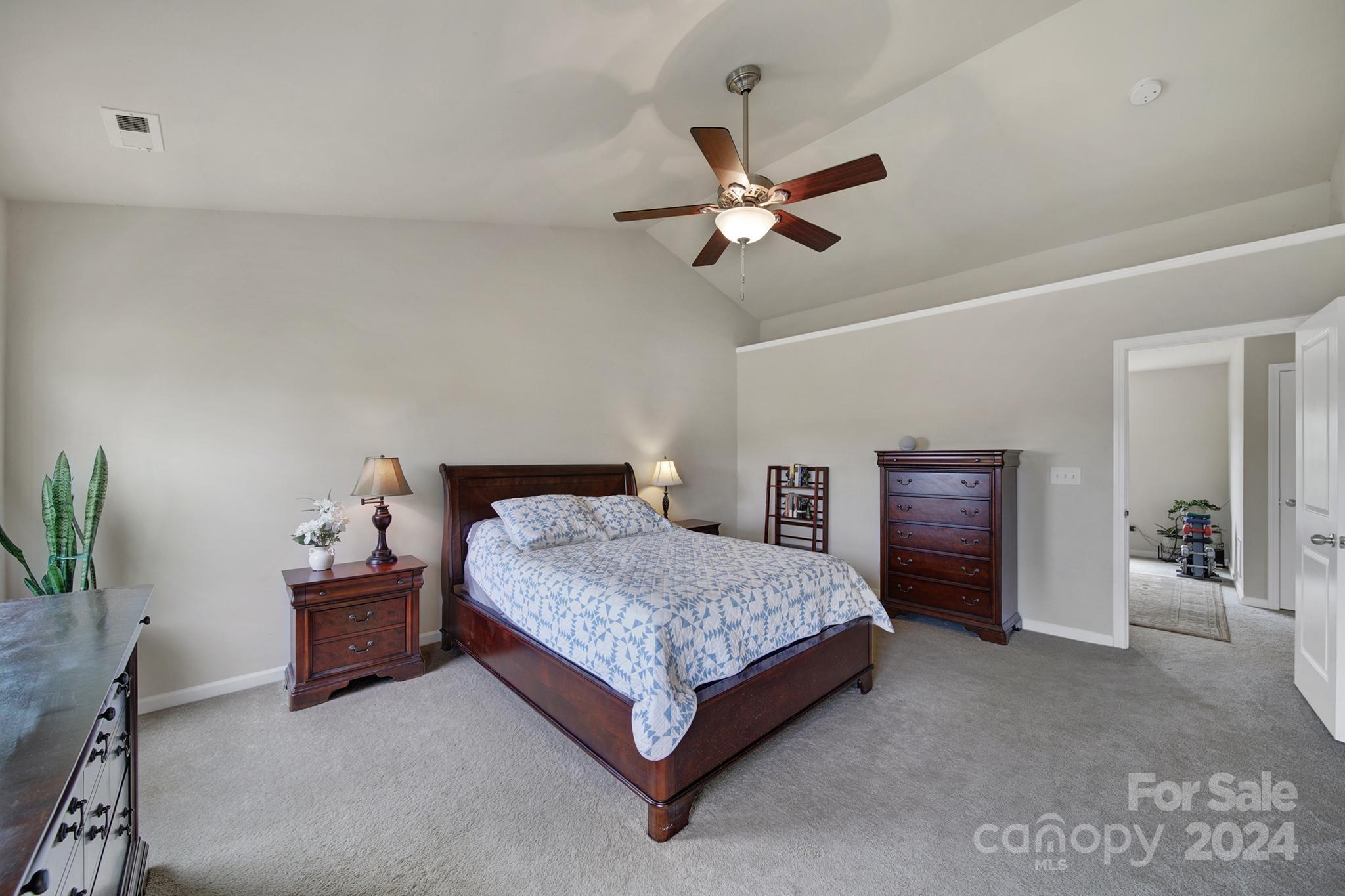 12432 Caracara Ct