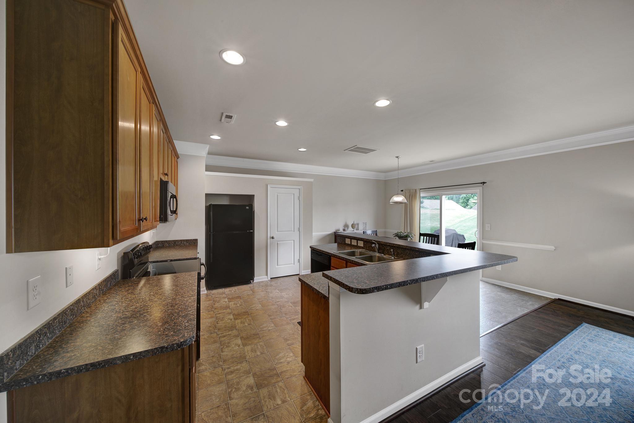 12432 Caracara Ct