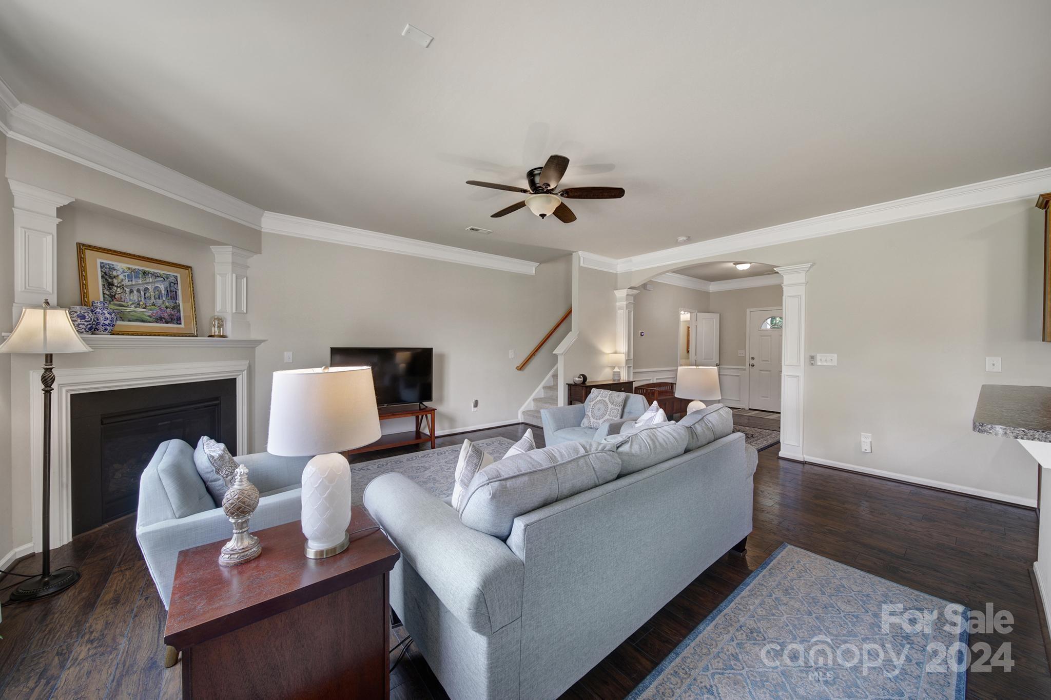 12432 Caracara Ct