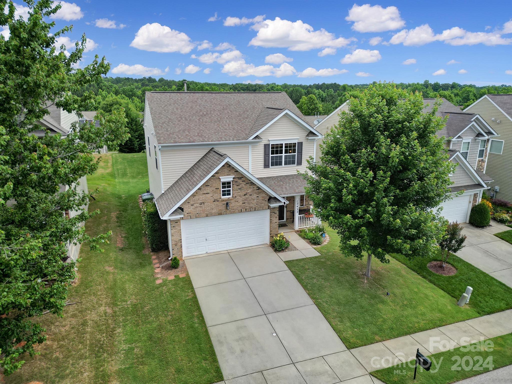 12432 Caracara Ct