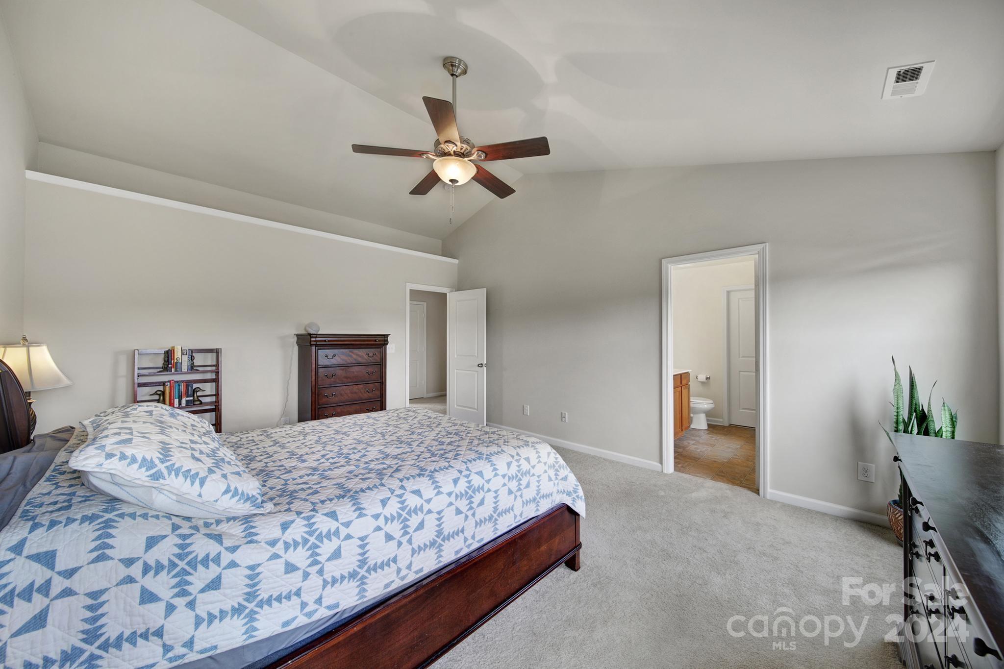 12432 Caracara Ct
