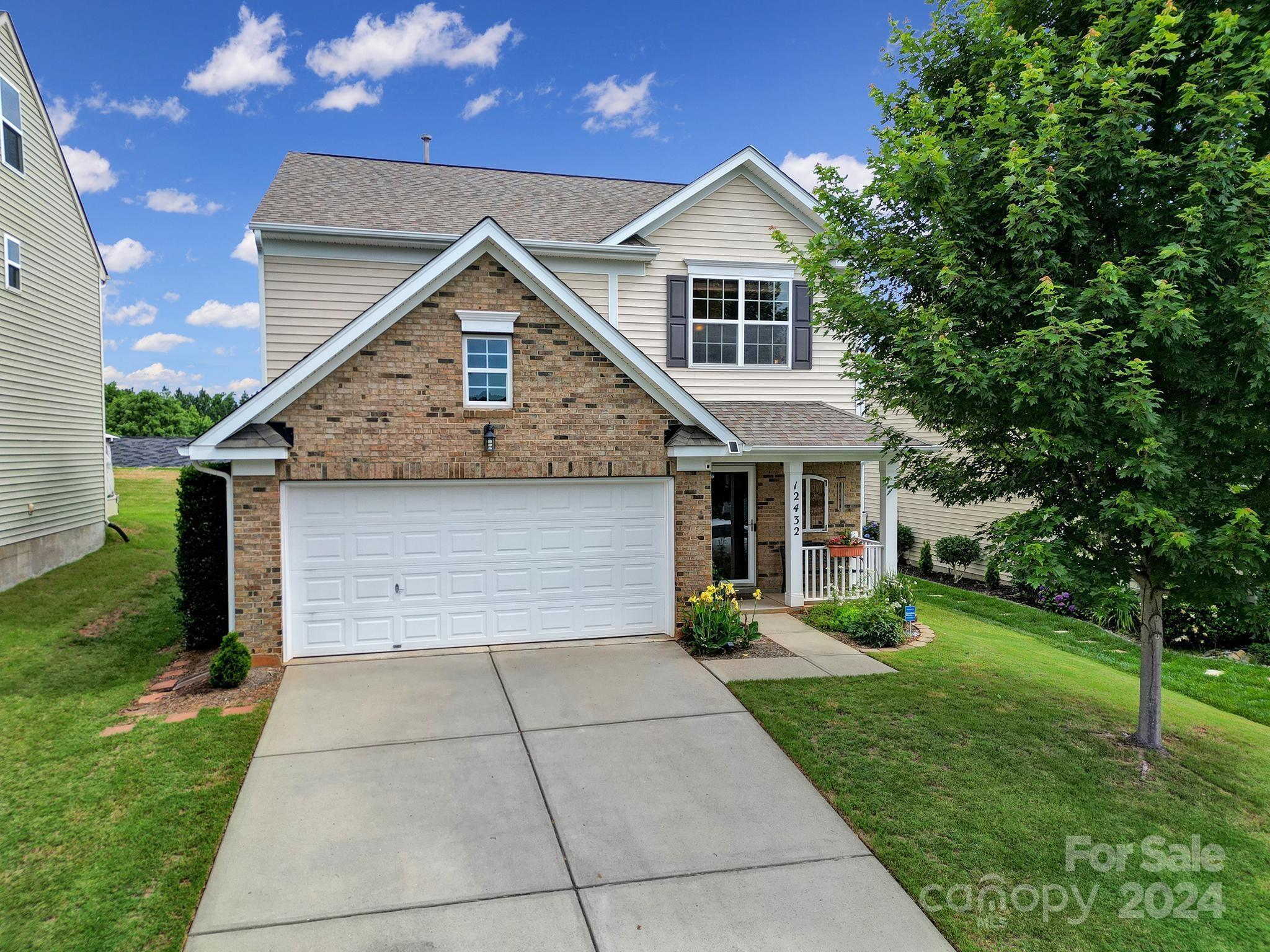 12432 Caracara Ct