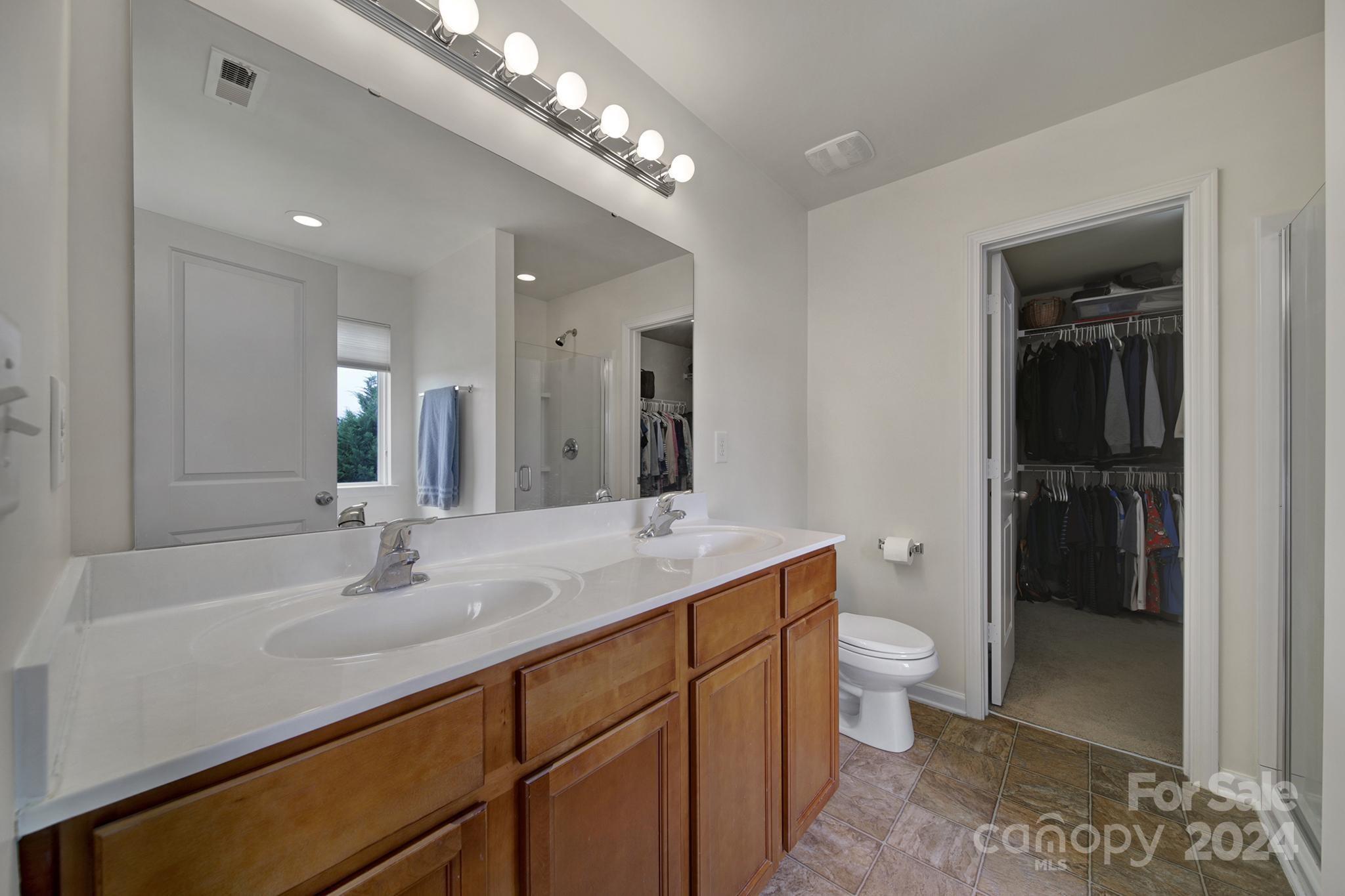 12432 Caracara Ct