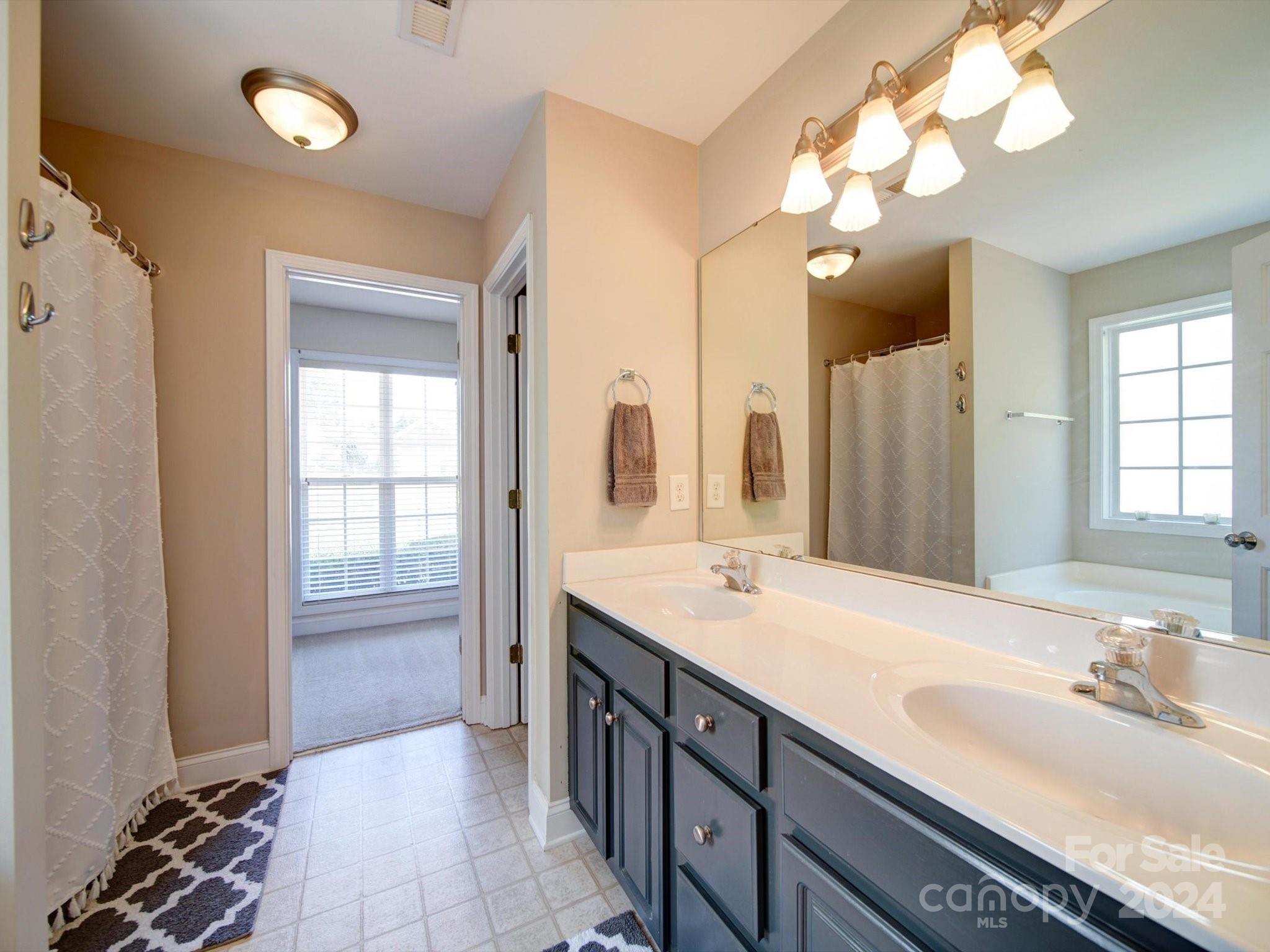 2002 Blazing Star Ln