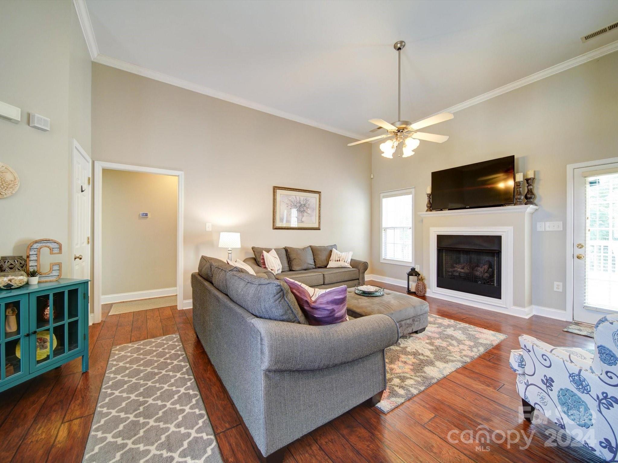 2002 Blazing Star Ln
