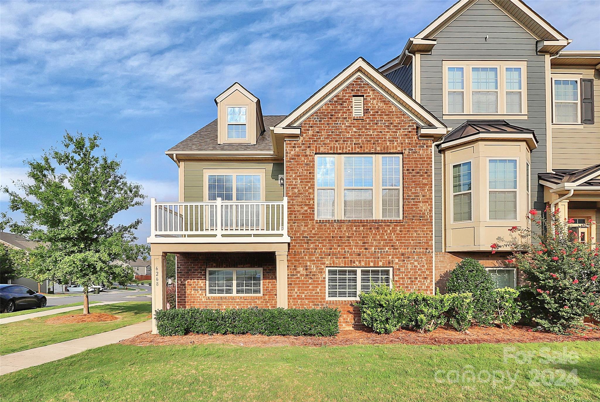 6268 Cloverdale Dr