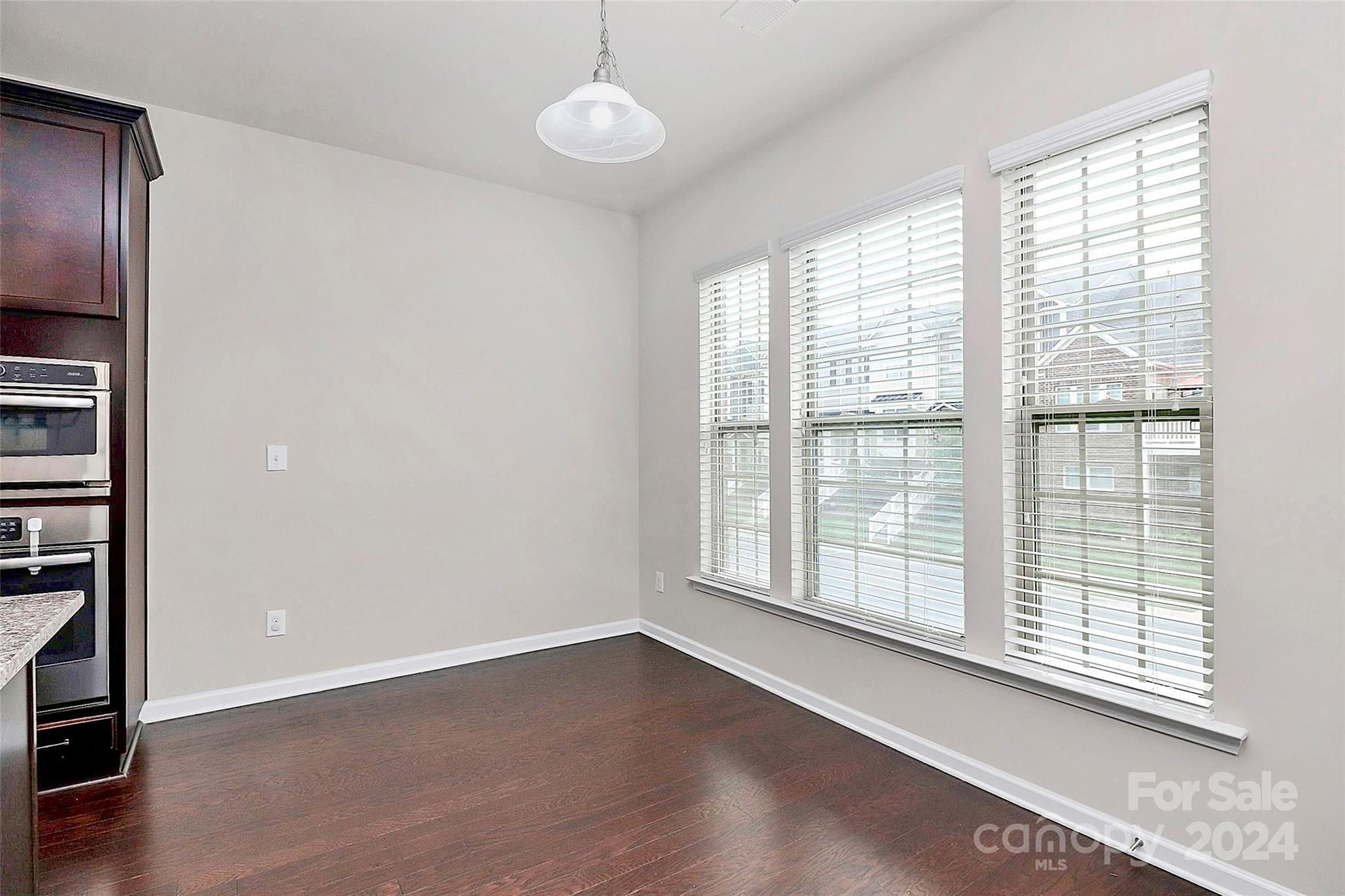 6268 Cloverdale Dr