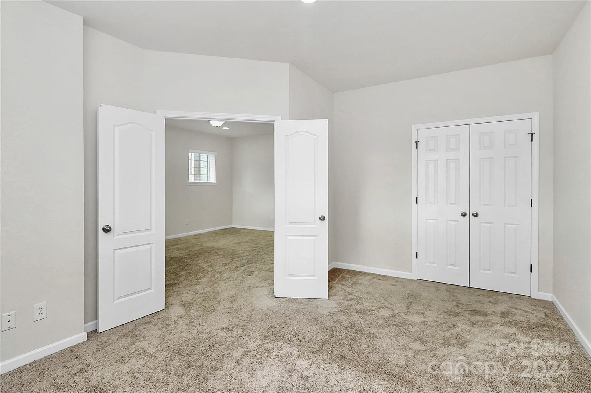 6268 Cloverdale Dr