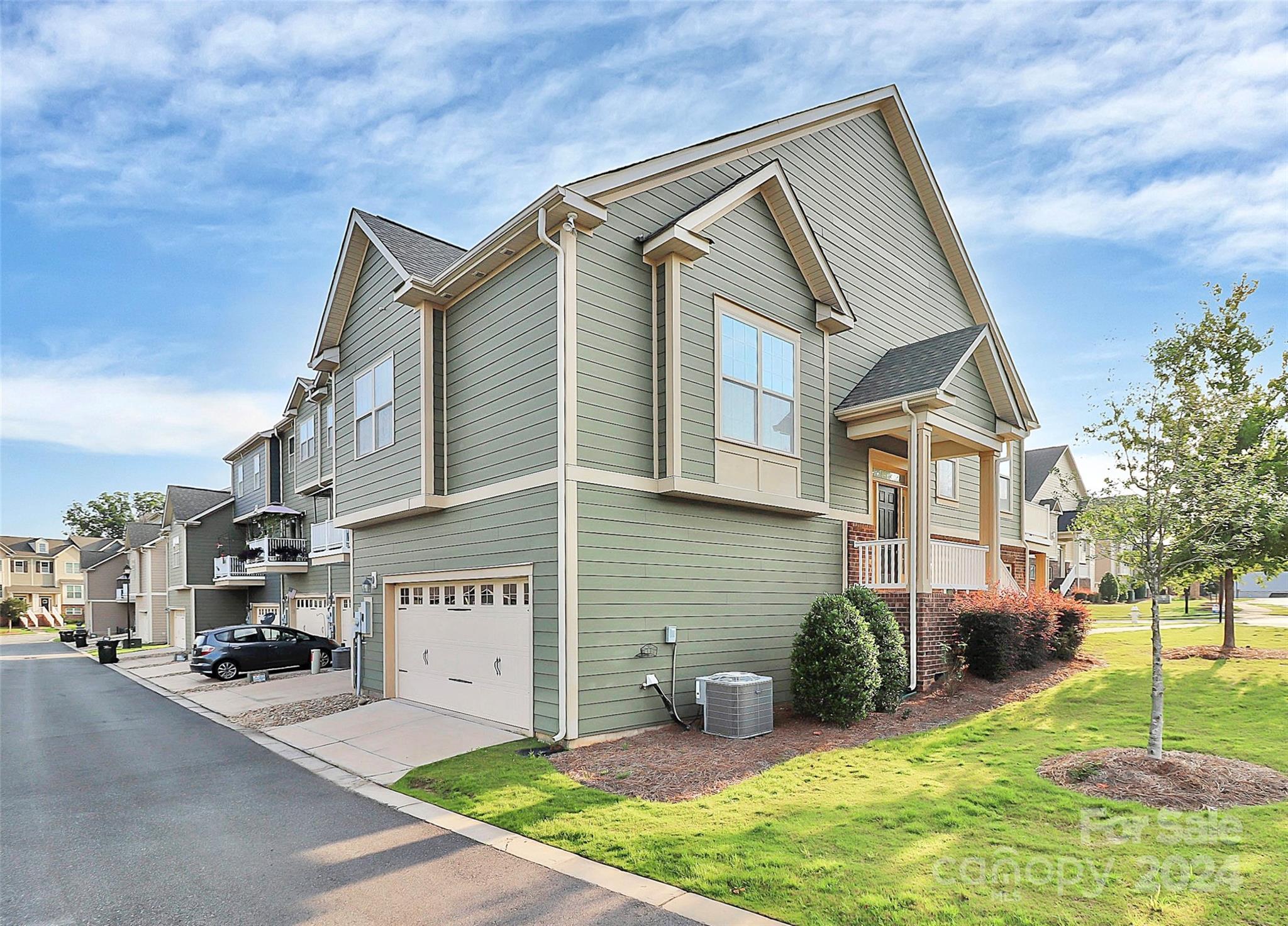 6268 Cloverdale Dr