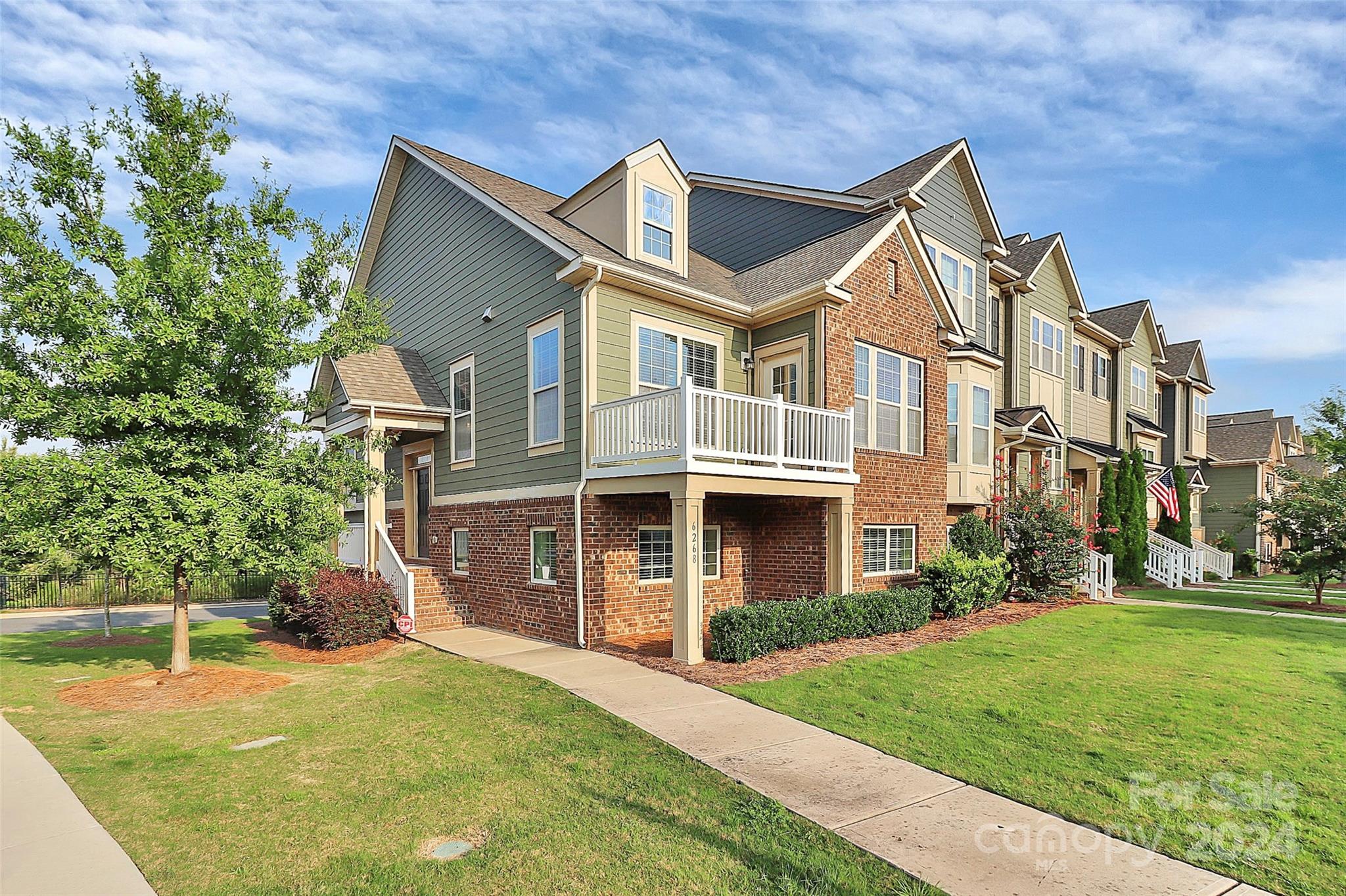 6268 Cloverdale Dr