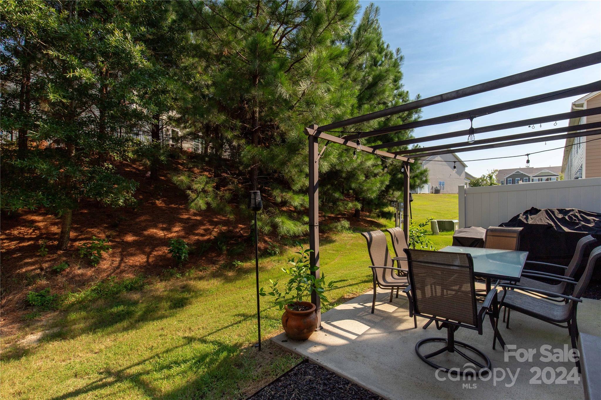 2423 Palmdale Walk Dr