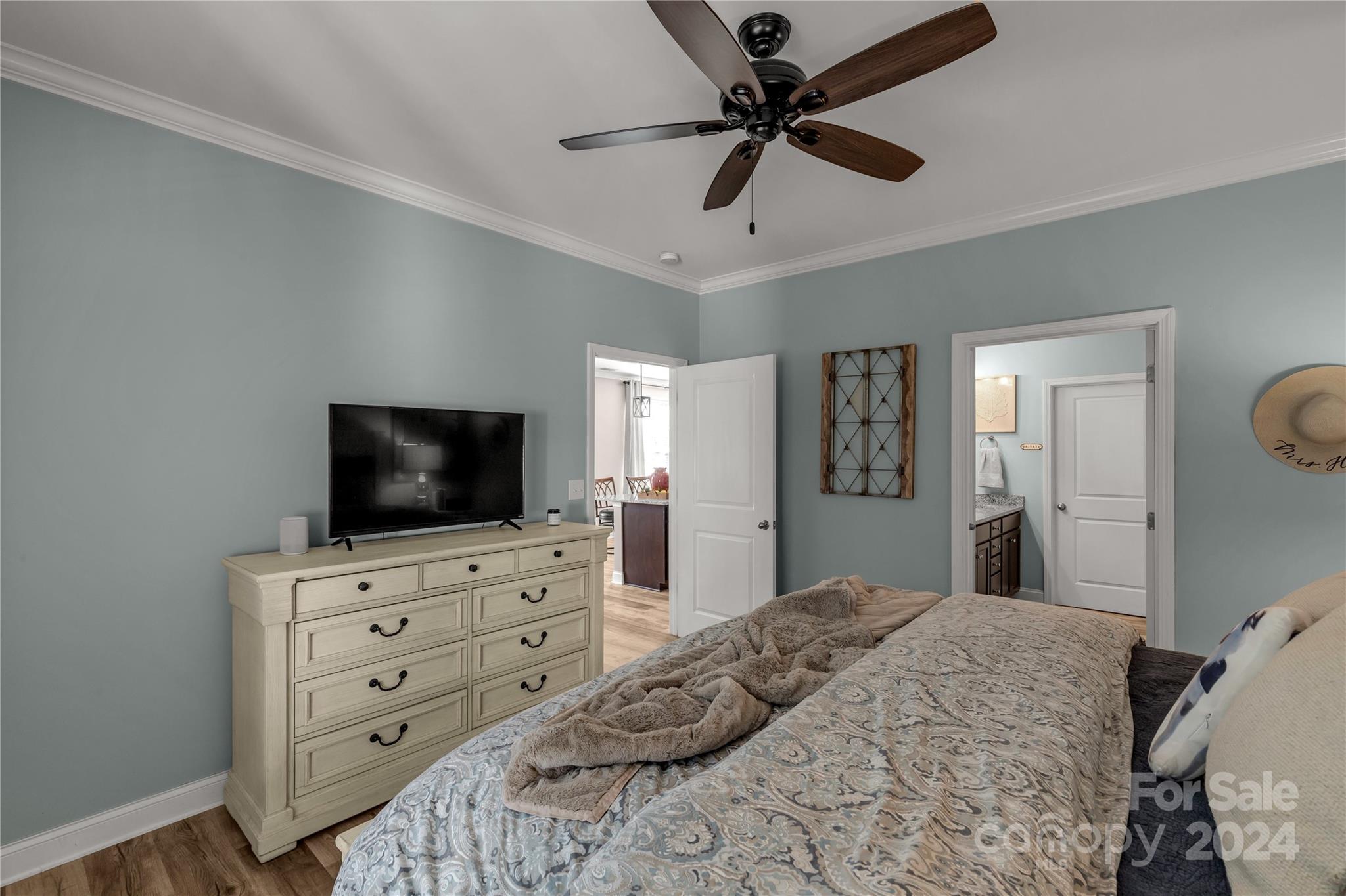 2423 Palmdale Walk Dr