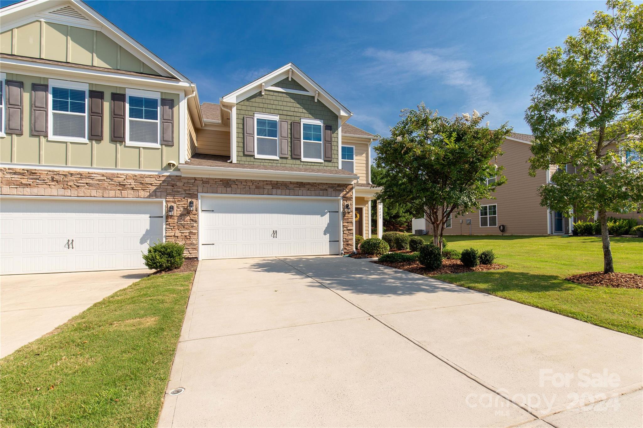 2423 Palmdale Walk Dr