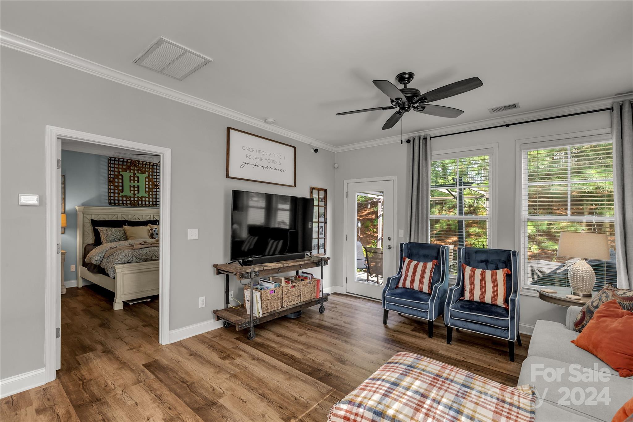 2423 Palmdale Walk Dr