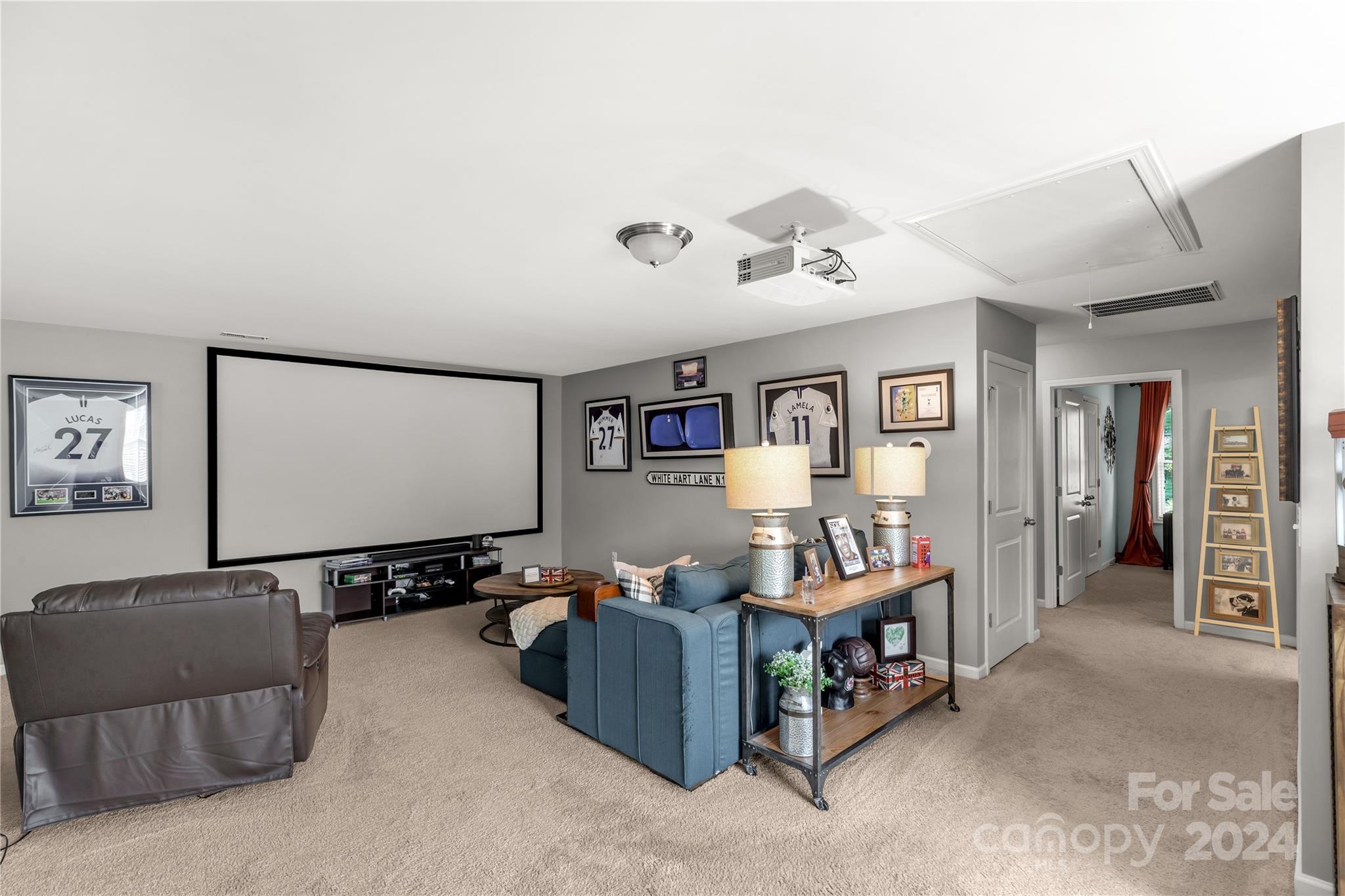 2423 Palmdale Walk Dr