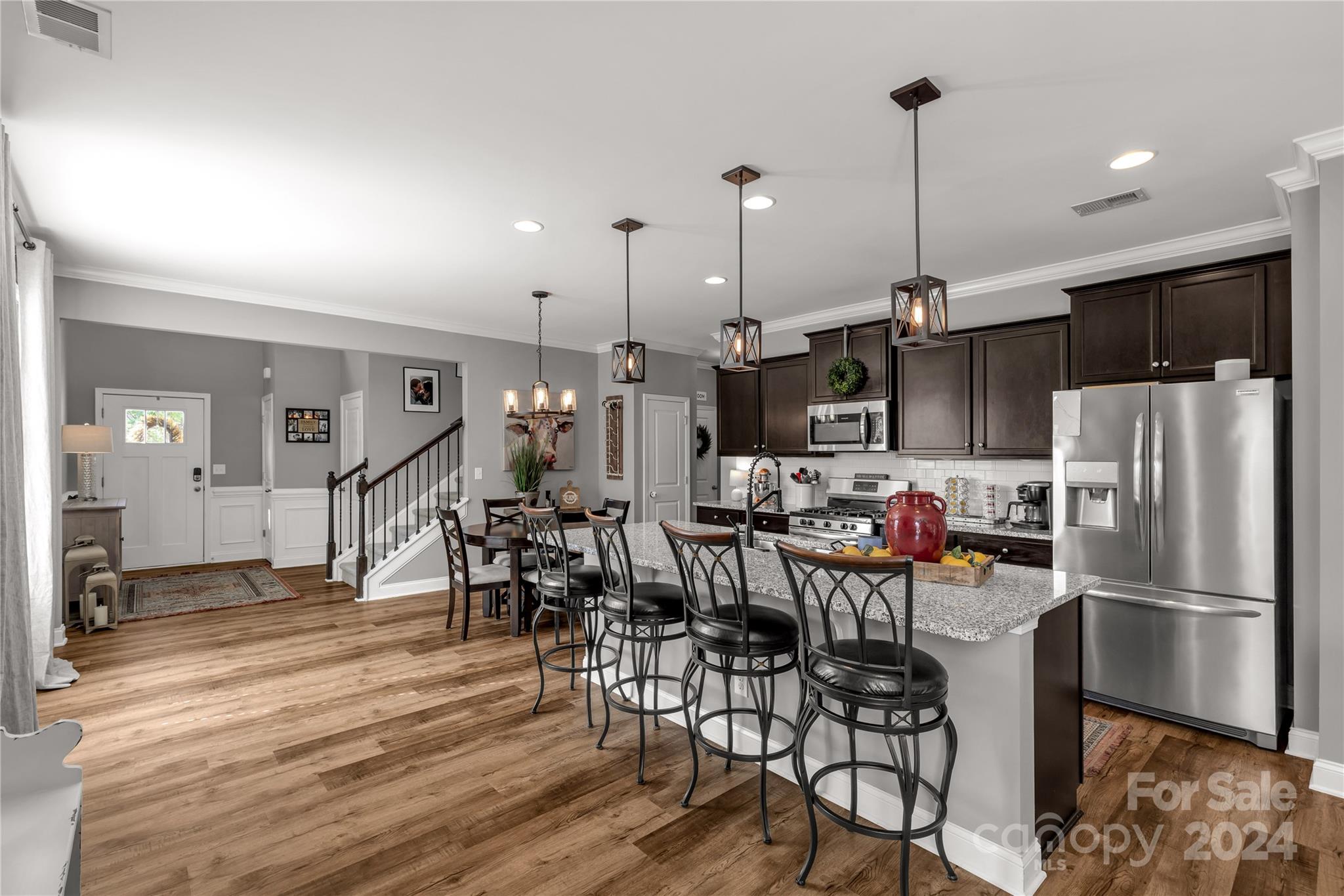 2423 Palmdale Walk Dr