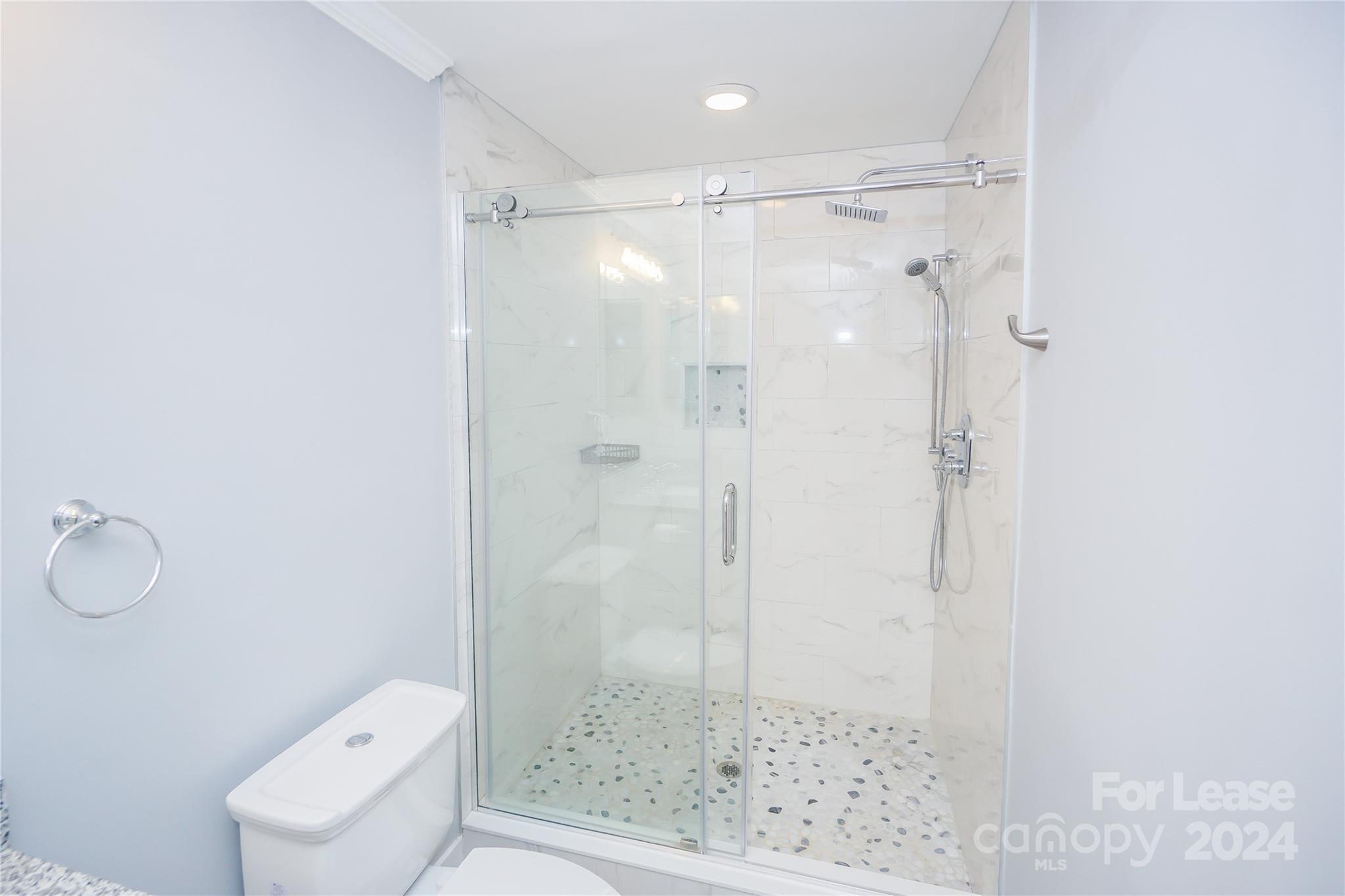 2524 Stradbrook Dr