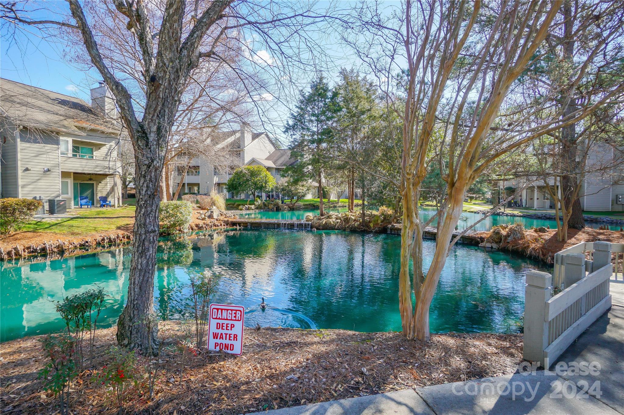 2524 Stradbrook Dr