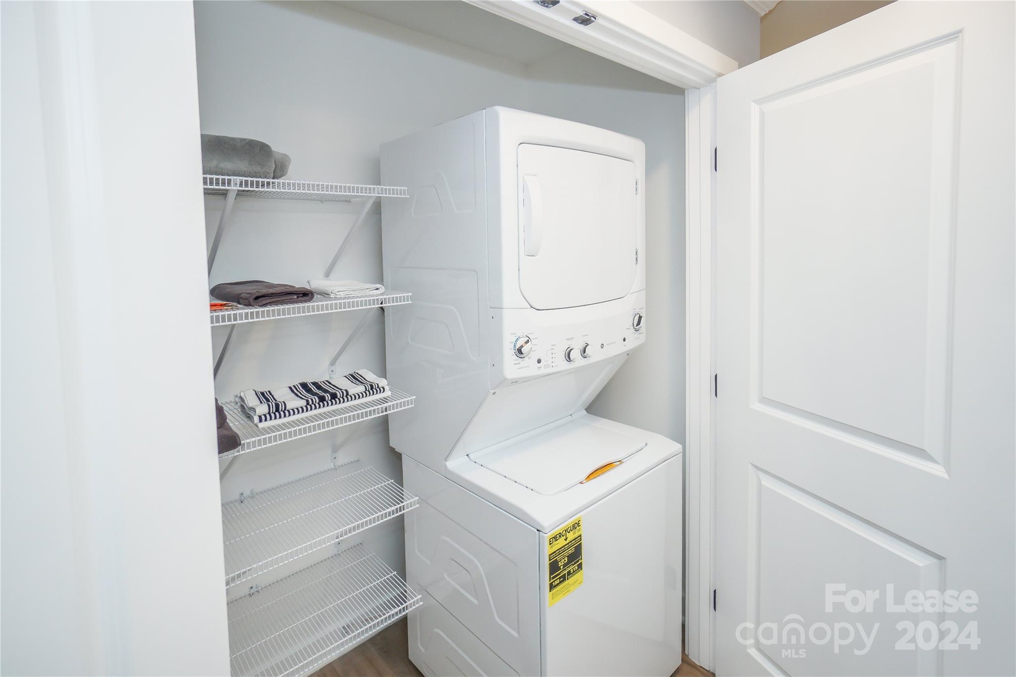 2524 Stradbrook Dr