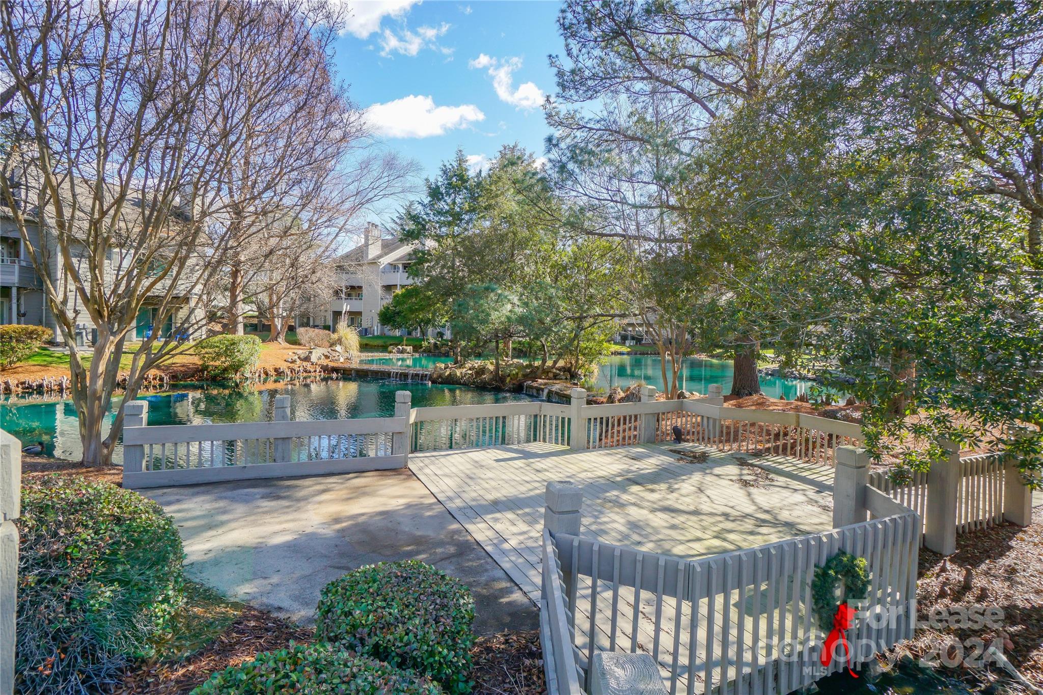 2524 Stradbrook Dr
