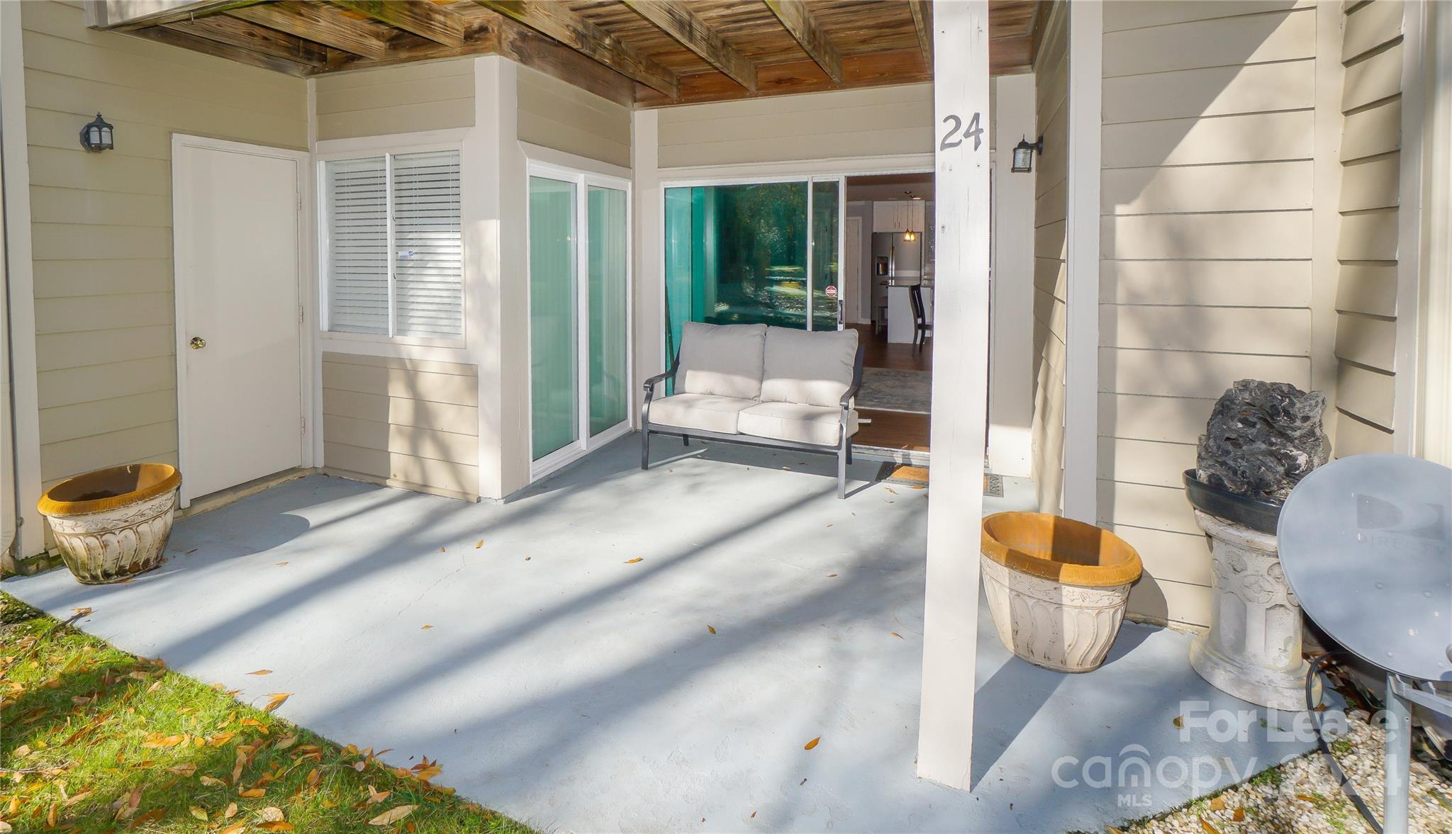 2524 Stradbrook Dr