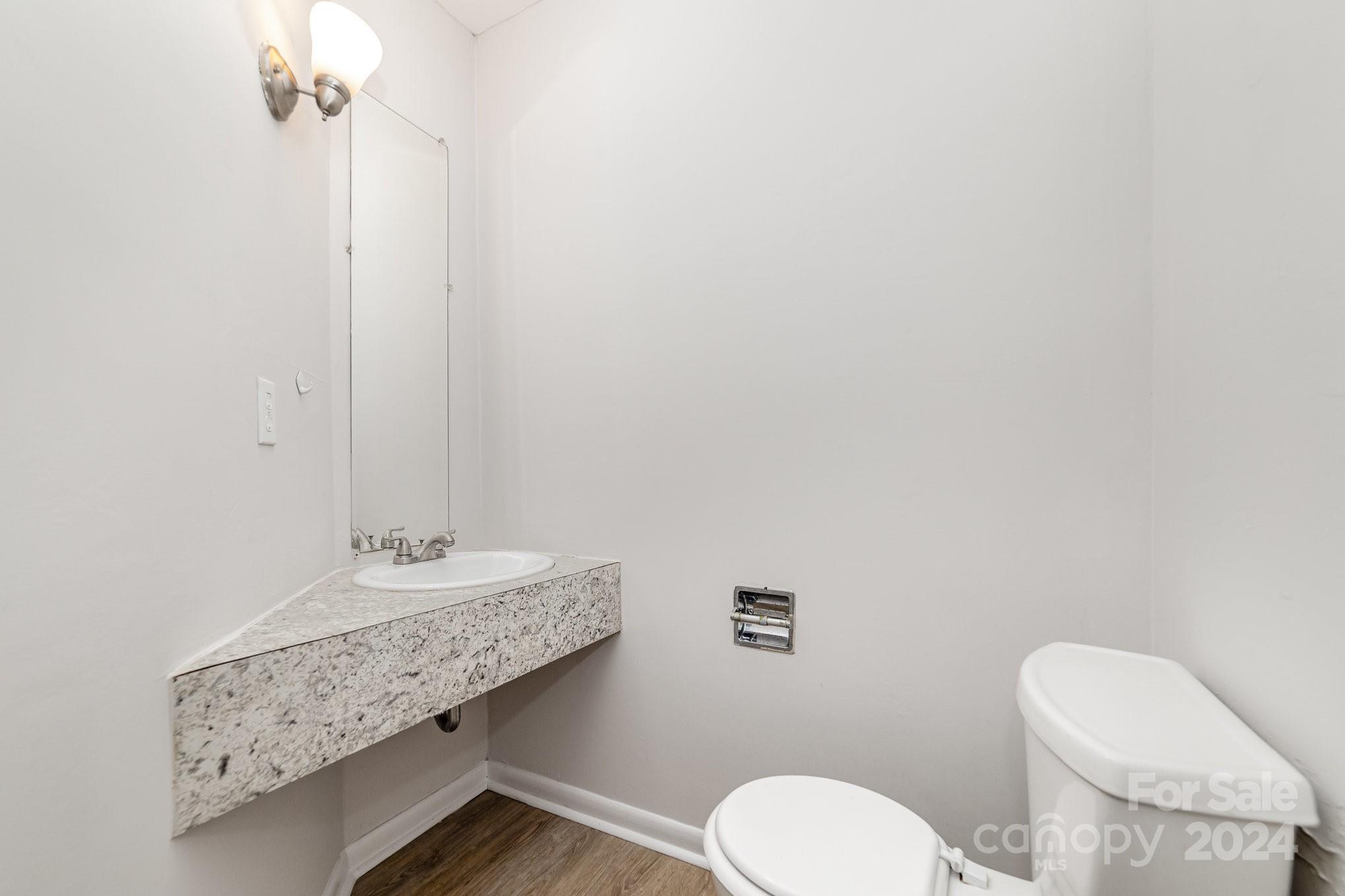 7918 Princess Ann Dr