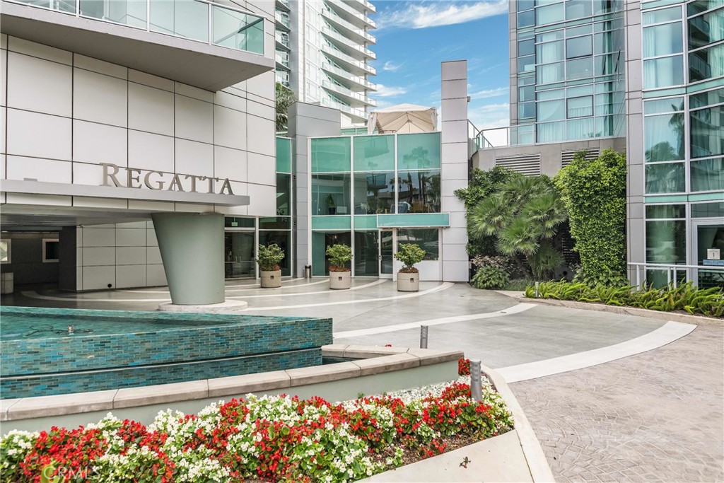 13600 marina Pointe Drive 414