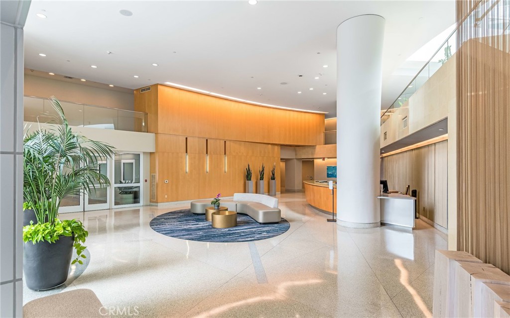 13600 marina Pointe Drive 414