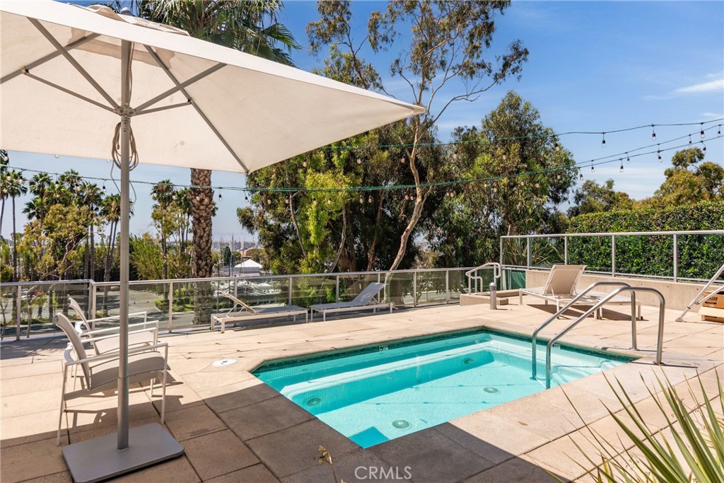 13600 marina Pointe Drive 414