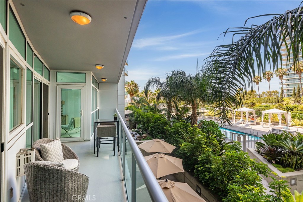 13600 marina Pointe Drive 414