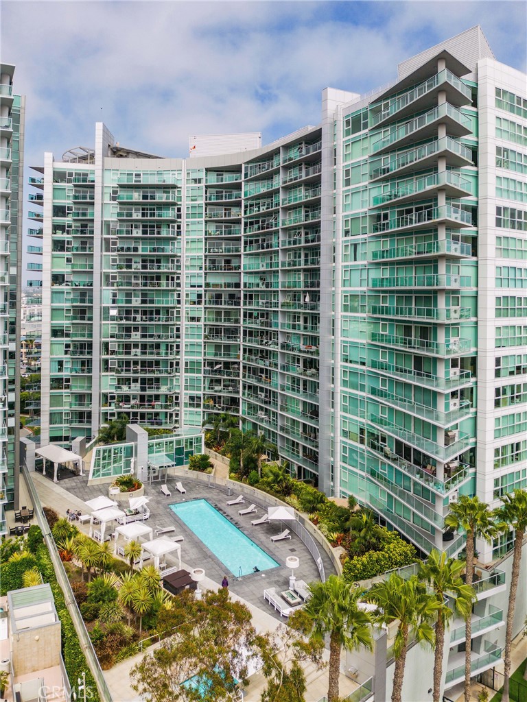 13600 marina Pointe Drive 414