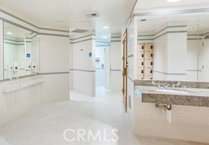 13600 marina Pointe Drive 414