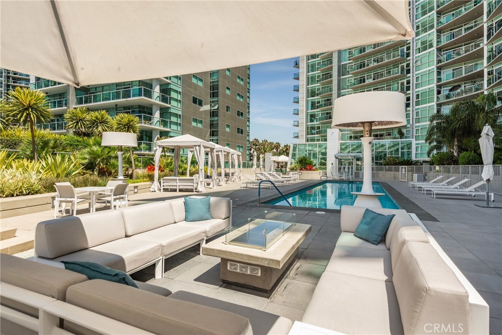 13600 marina Pointe Drive 414