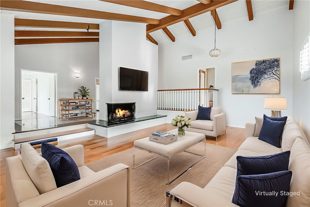 1732 Palos Verdes Drive W