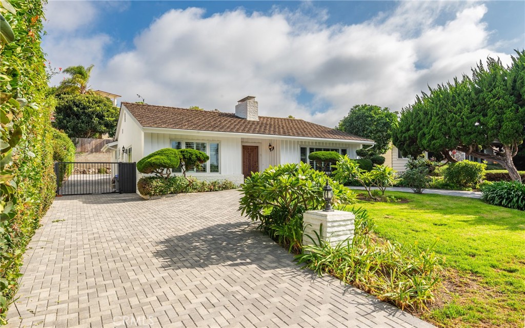 1732 Palos Verdes Drive W